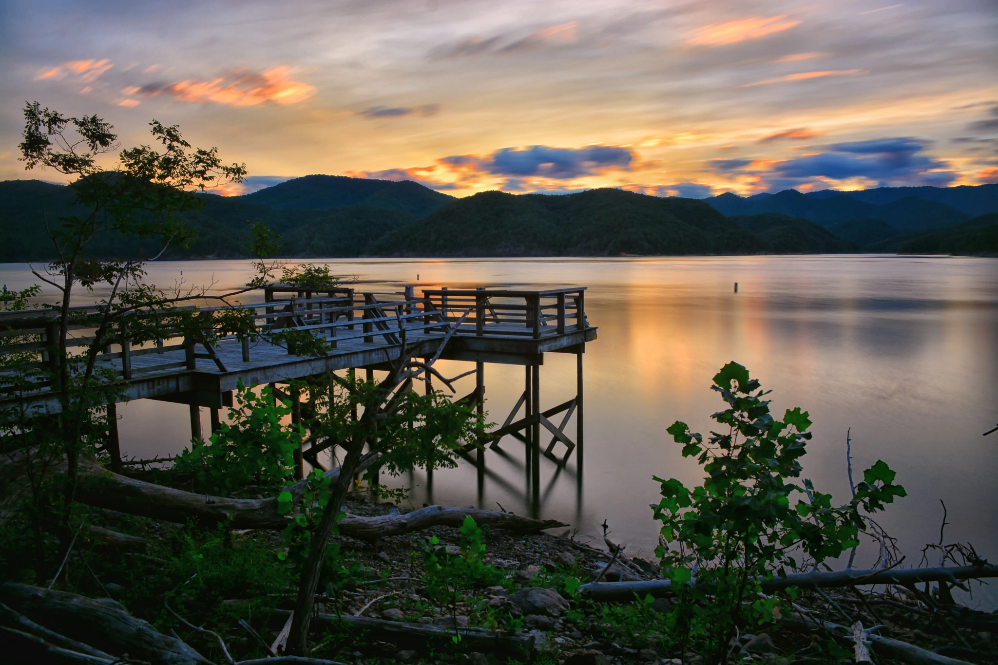 Sigma 18-50mm F2.8-4.5 DC OS HSM sample photo. Lake moomaw sunset photography