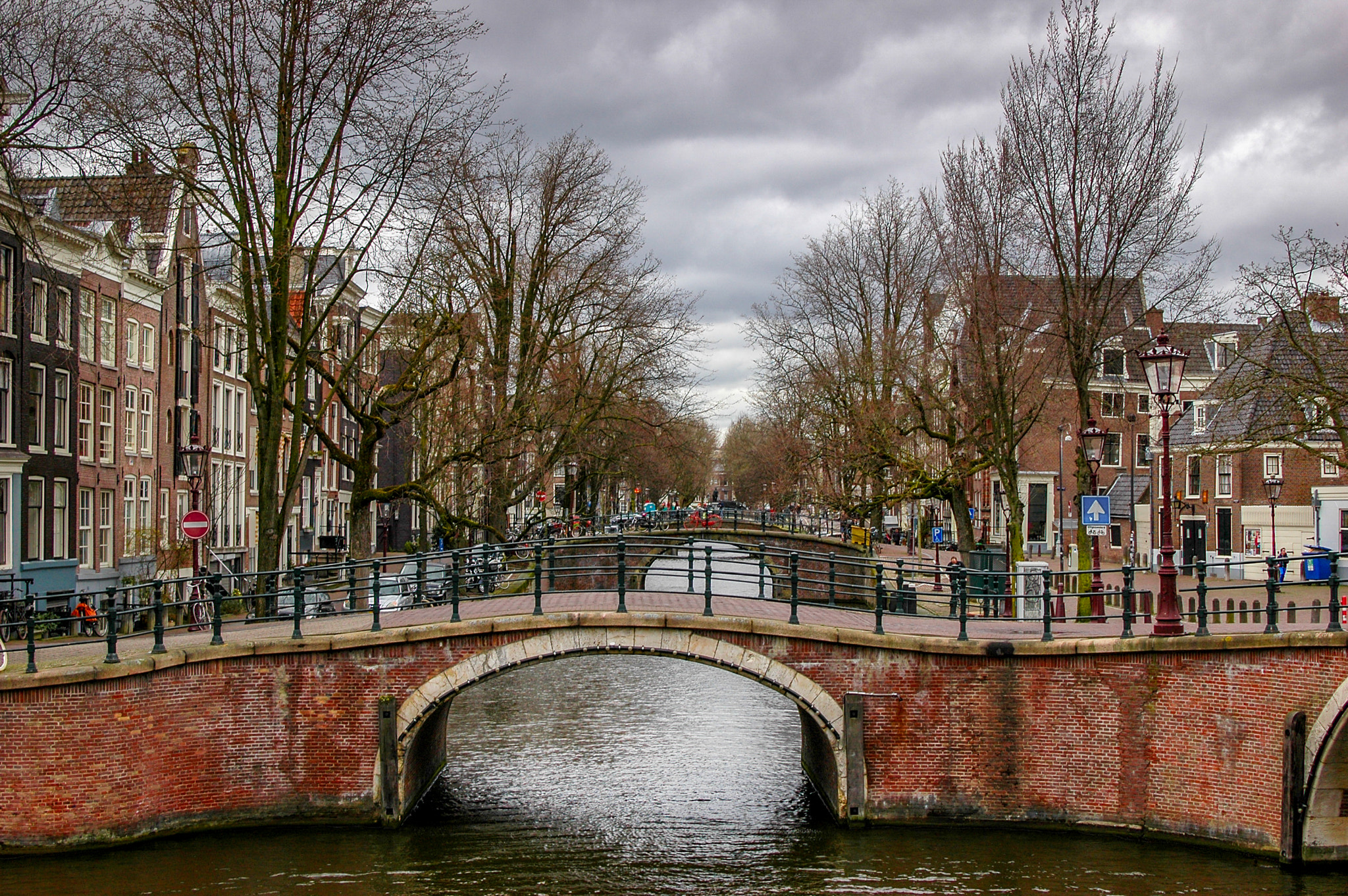 Nikon D70s + Nikon AF-S DX Nikkor 35mm F1.8G sample photo. Amsterdam photography