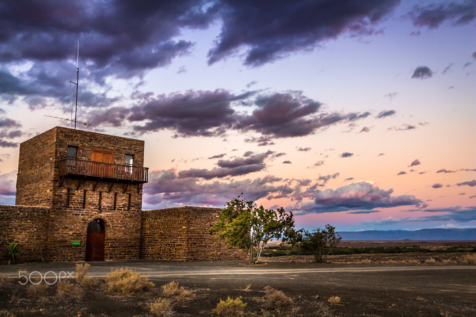 Canon EF-S 10-22mm F3.5-4.5 USM sample photo. The desert castle photography