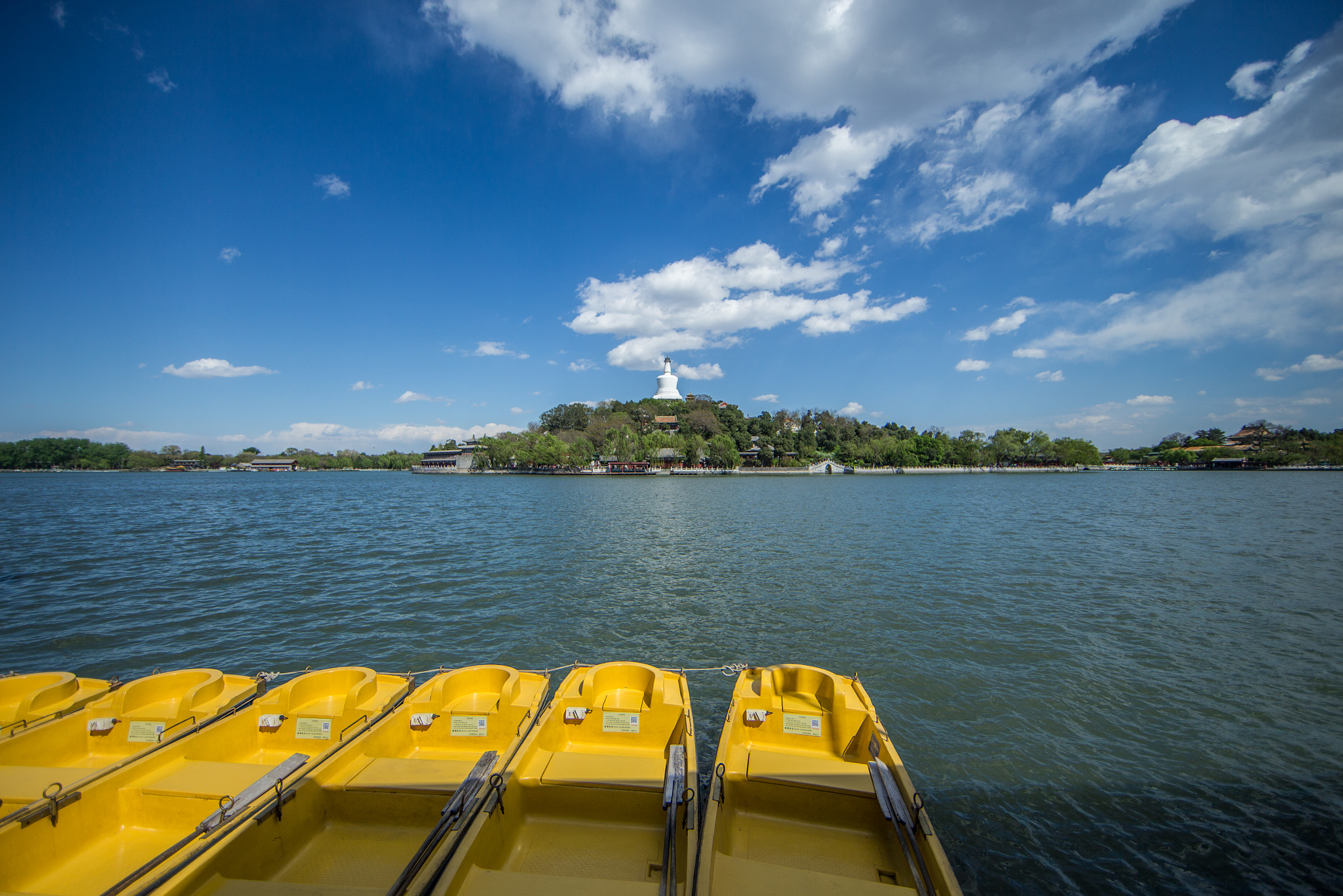 Canon EF 14mm F2.8L II USM sample photo. Beihai park photography