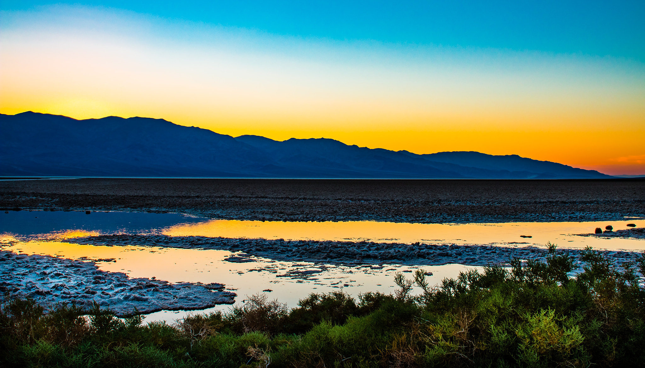 Canon EOS 70D + Canon EF 20mm F2.8 USM sample photo. Badwater pool sunset photography