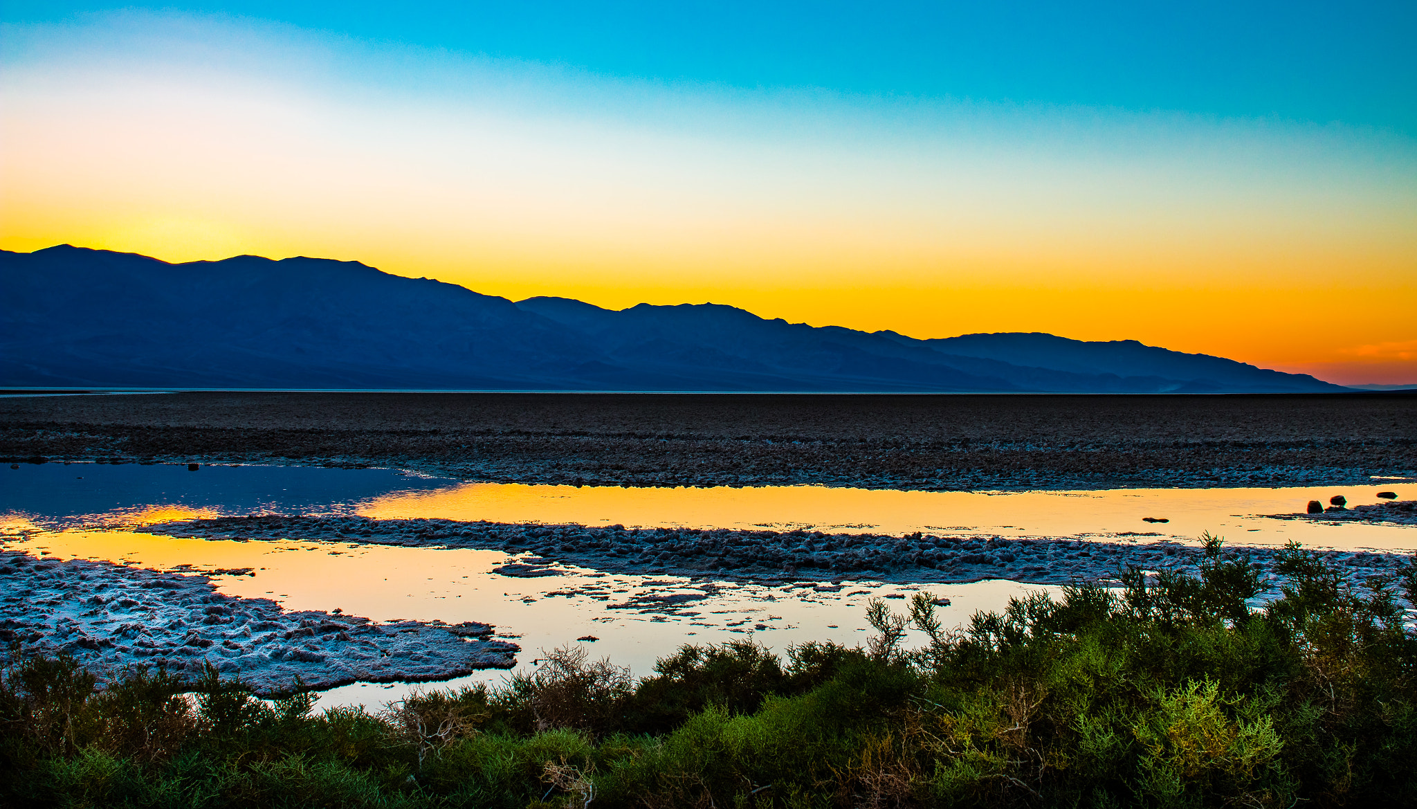Canon EF 20mm F2.8 USM sample photo. Badwater pool sunset photography