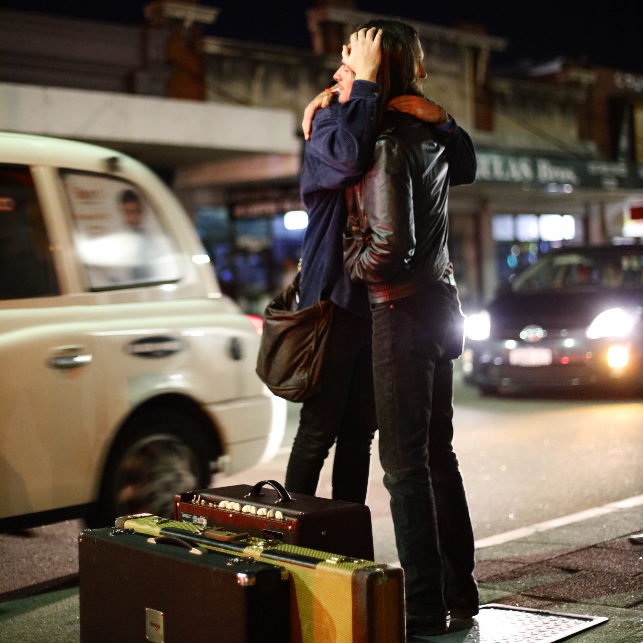 Canon EOS 5DS + Canon EF 50mm F1.4 USM sample photo. The hug photography