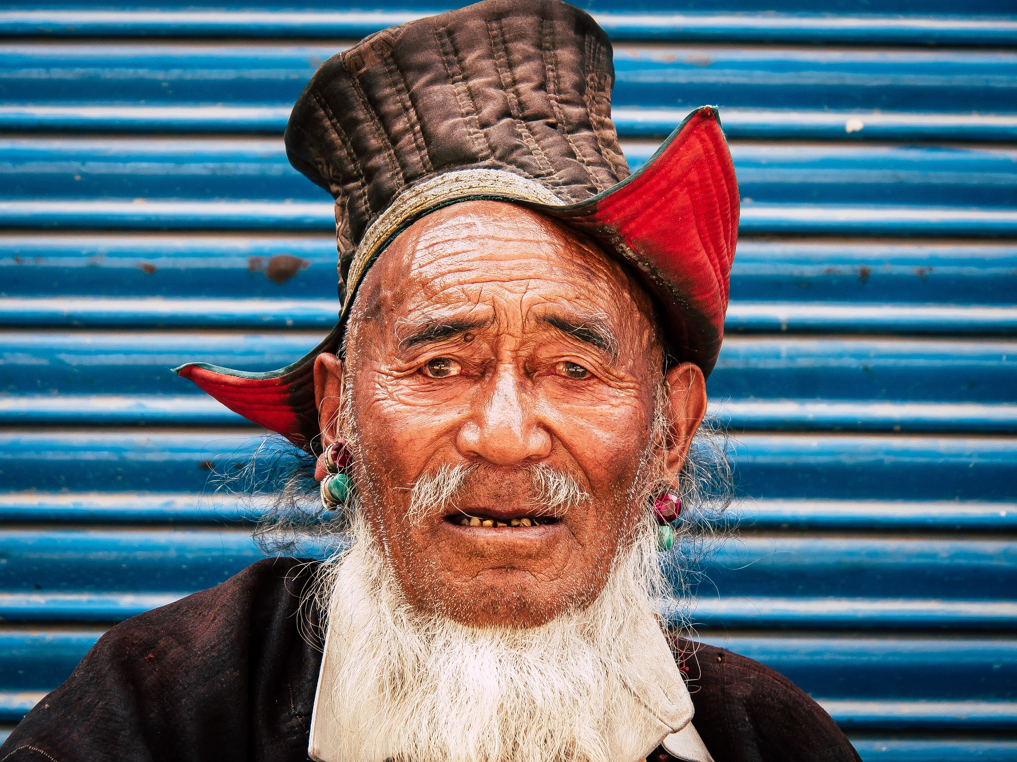 Olympus PEN E-PL7 sample photo. Ladakhi man photography