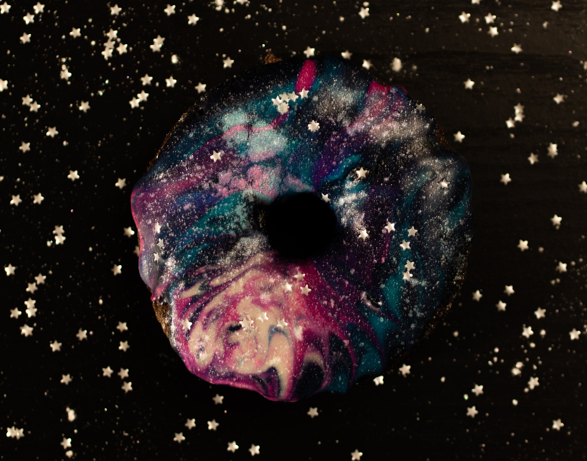 Canon EOS 5DS + Canon EF 50mm F2.5 Macro sample photo. Galaxy doughnuts photography