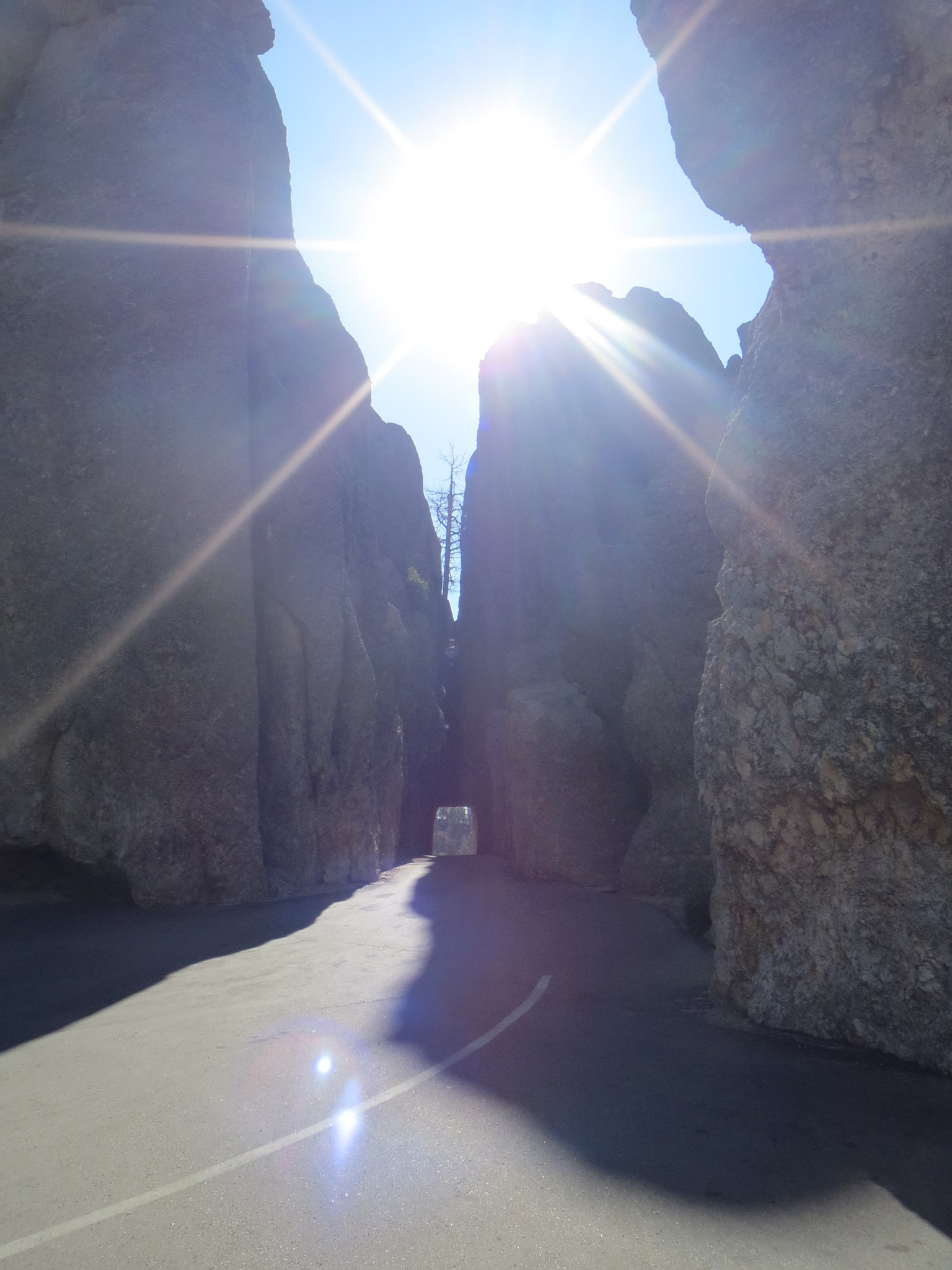 Canon PowerShot ELPH 520 HS (IXUS 500 HS / IXY 3) sample photo. Natural tunnel in south dakota photography