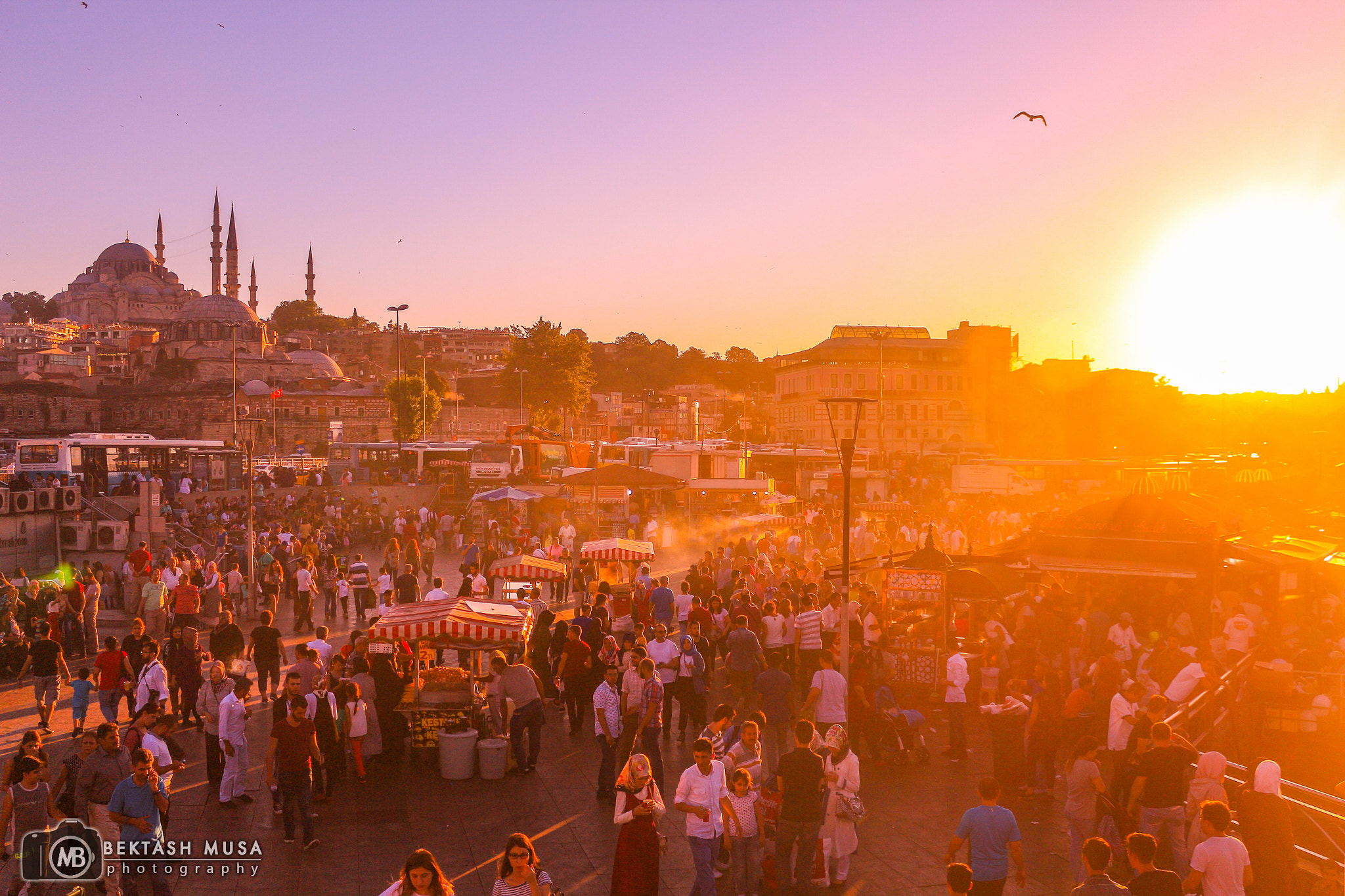 Canon EF-S 18-55mm F3.5-5.6 IS sample photo. Sunset time at eminönü photography
