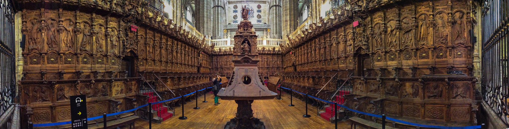 iPad mini 2 back camera 3.3mm f/2.4 sample photo. Inside the catedral de salamanca, spain. photography