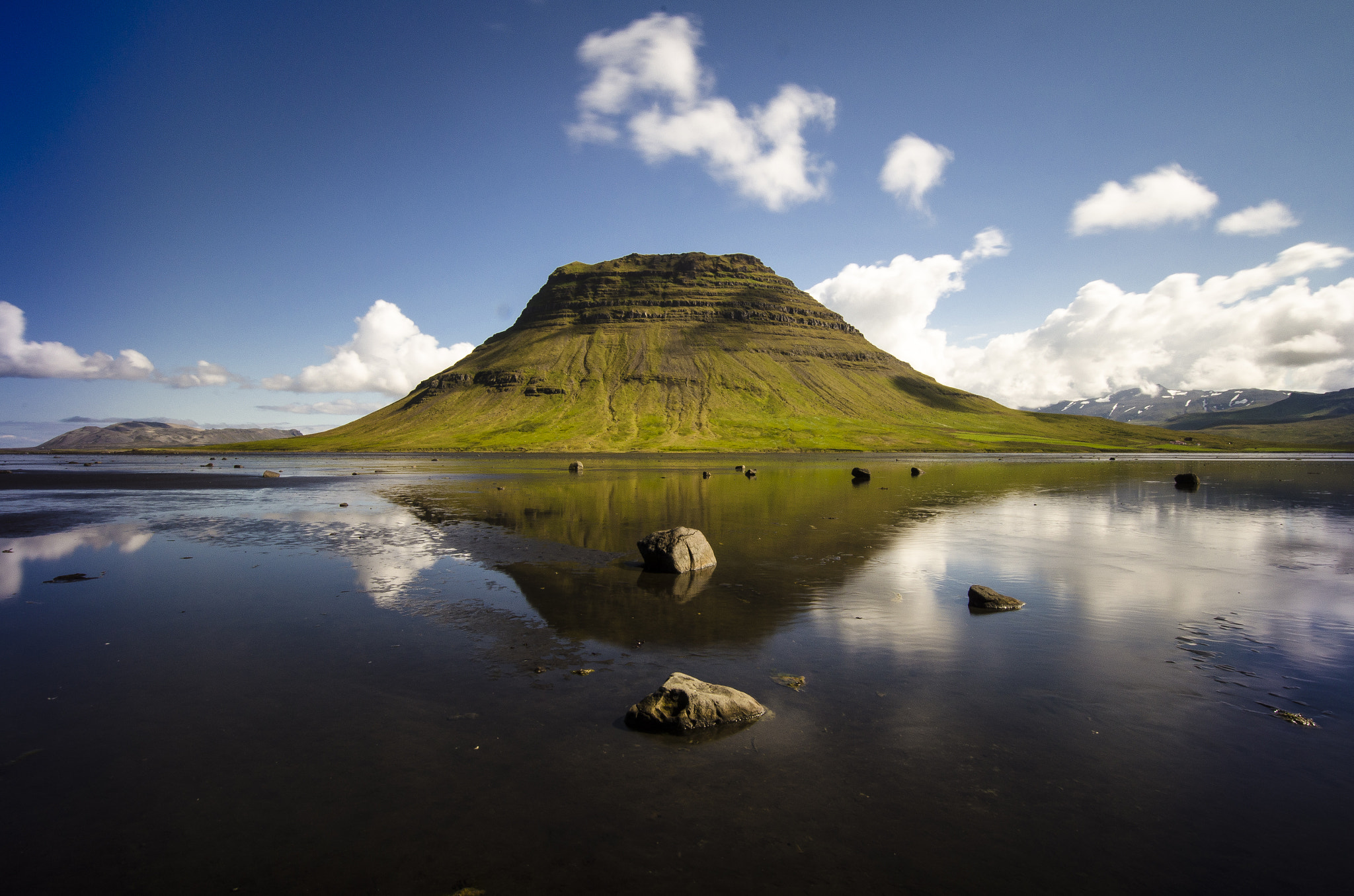 Nikon D5100 + Tokina AT-X 11-20 F2.8 PRO DX (AF 11-20mm f/2.8) sample photo. Reflexes of iceland photography
