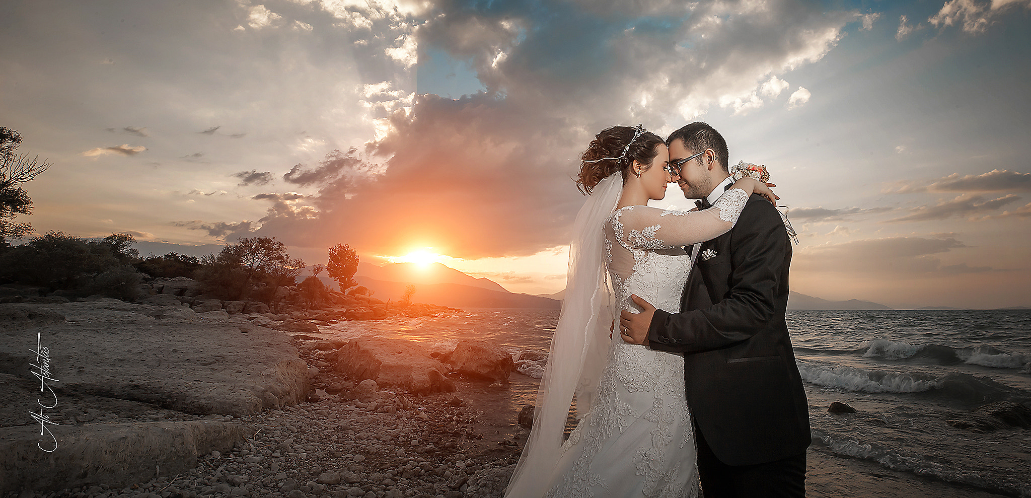Canon EF 16-35mm F4L IS USM sample photo. Wedding photography