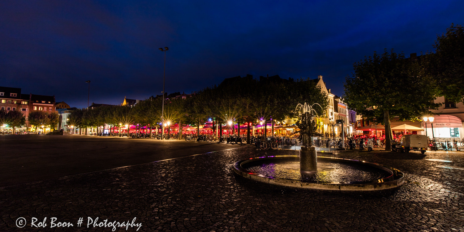 Canon EOS 5DS + Canon EF 16-35mm F4L IS USM sample photo. Vrijthof, maastricht 12 photography