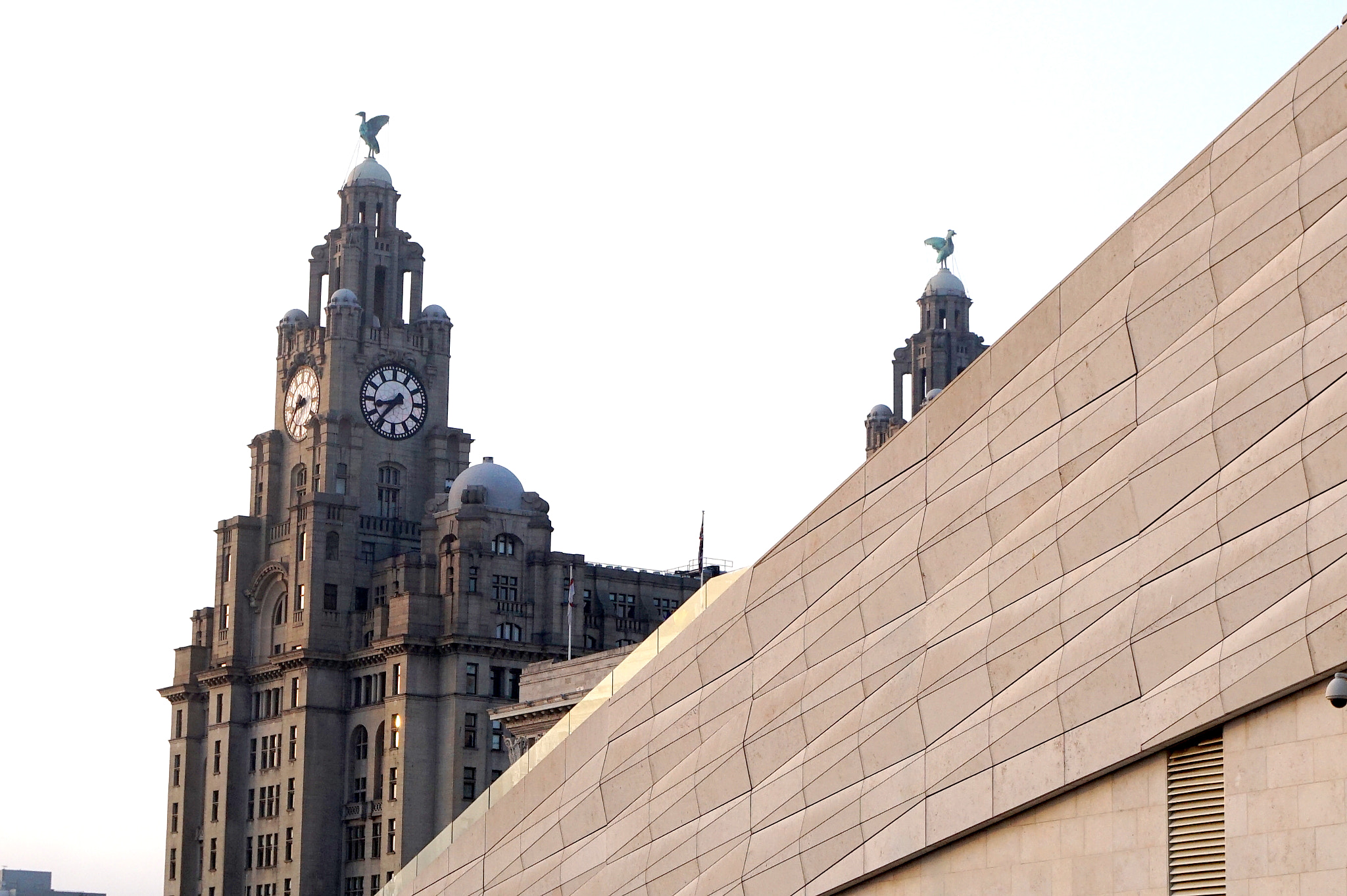 Sony Alpha a5000 (ILCE 5000) + Sony E 30mm F3.5 Macro sample photo. Liverpool, albert dock photography