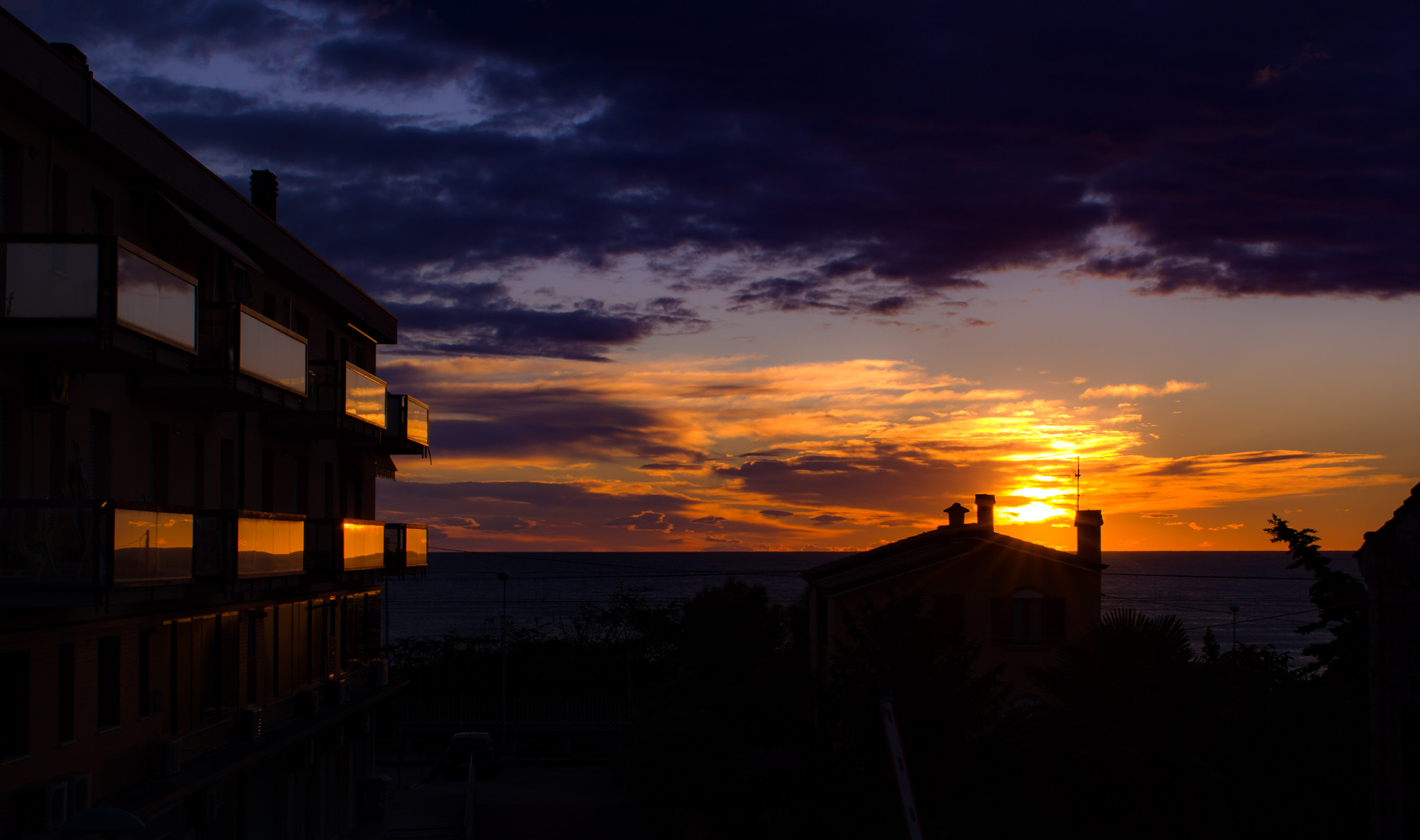 Nikon D7100 + Sigma 24-70mm F2.8 EX DG Macro sample photo. Sunrise.... photography