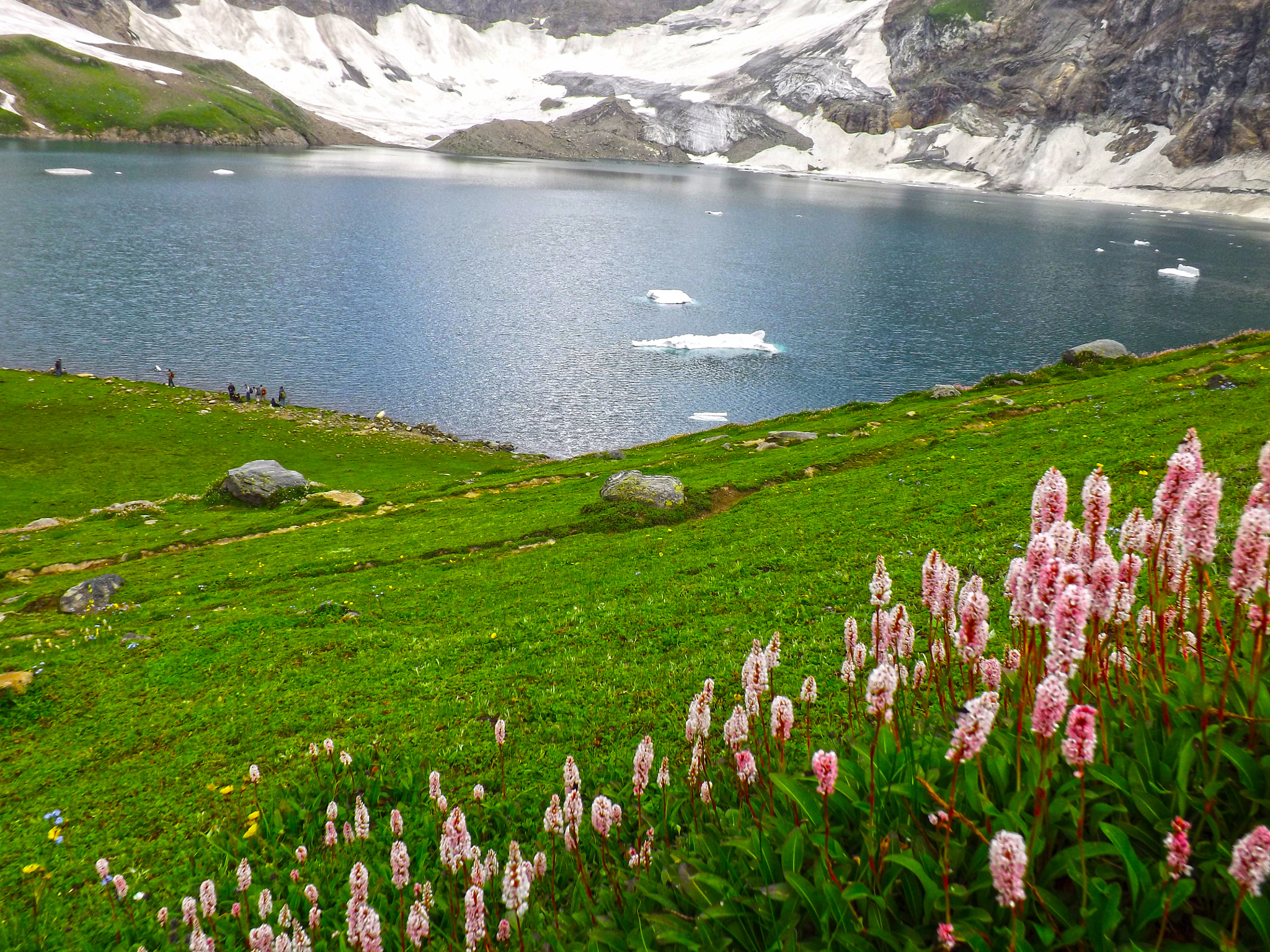 Fujifilm FinePix SL260 sample photo. Ratti gali lake photography