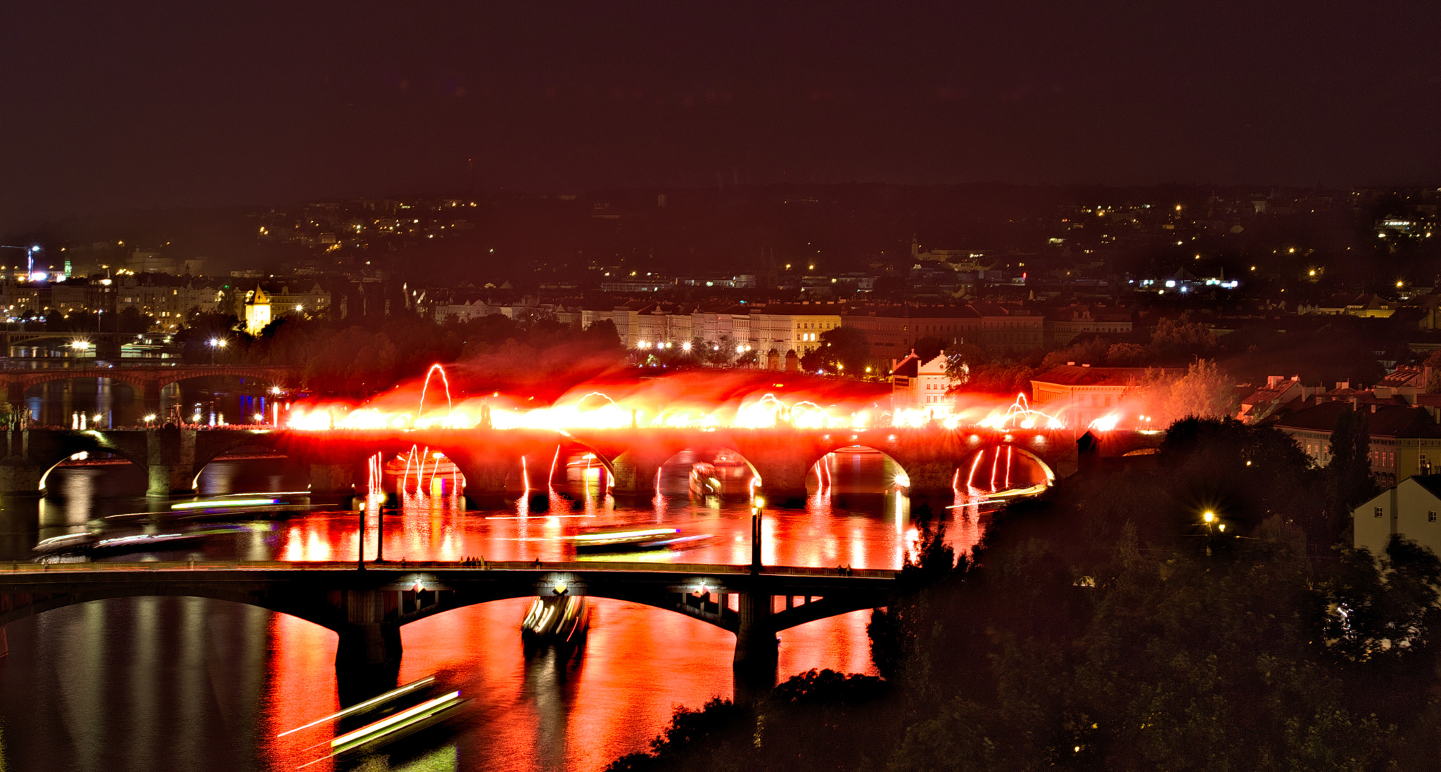 Sony a5100 + Sony FE 24-240mm F3.5-6.3 OSS sample photo. Karlův most at night photography