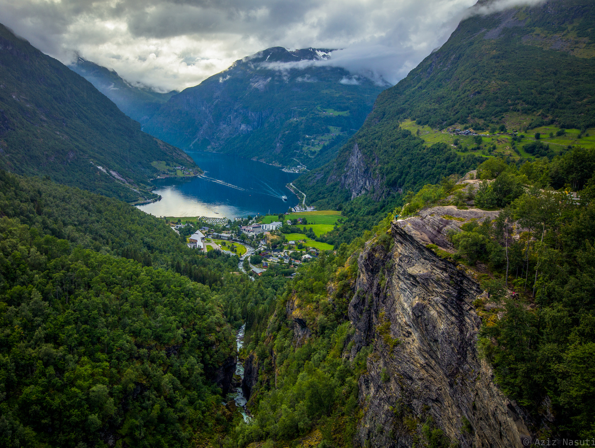 Sigma 24mm F1.4 DG HSM Art sample photo. The beautiful geiranger norway photography