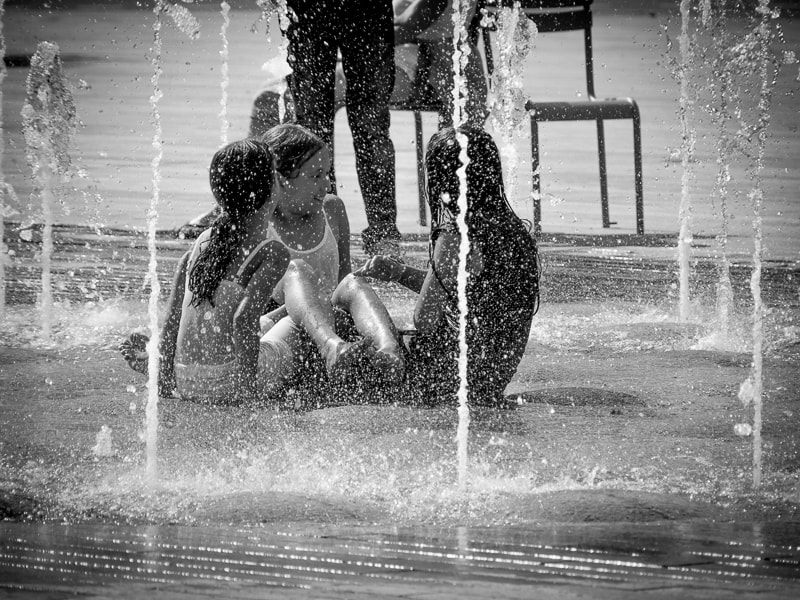 Olympus OM-D E-M5 II sample photo. Summer in the city ll photography
