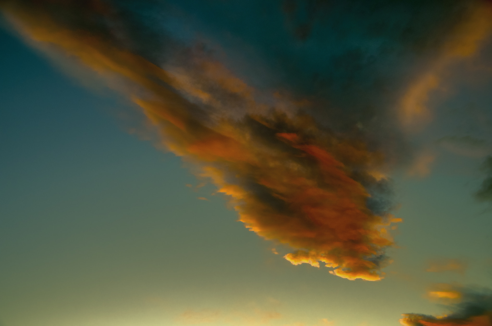 Sigma 18-250mm F3.5-6.3 DC OS HSM sample photo. Cloud photography