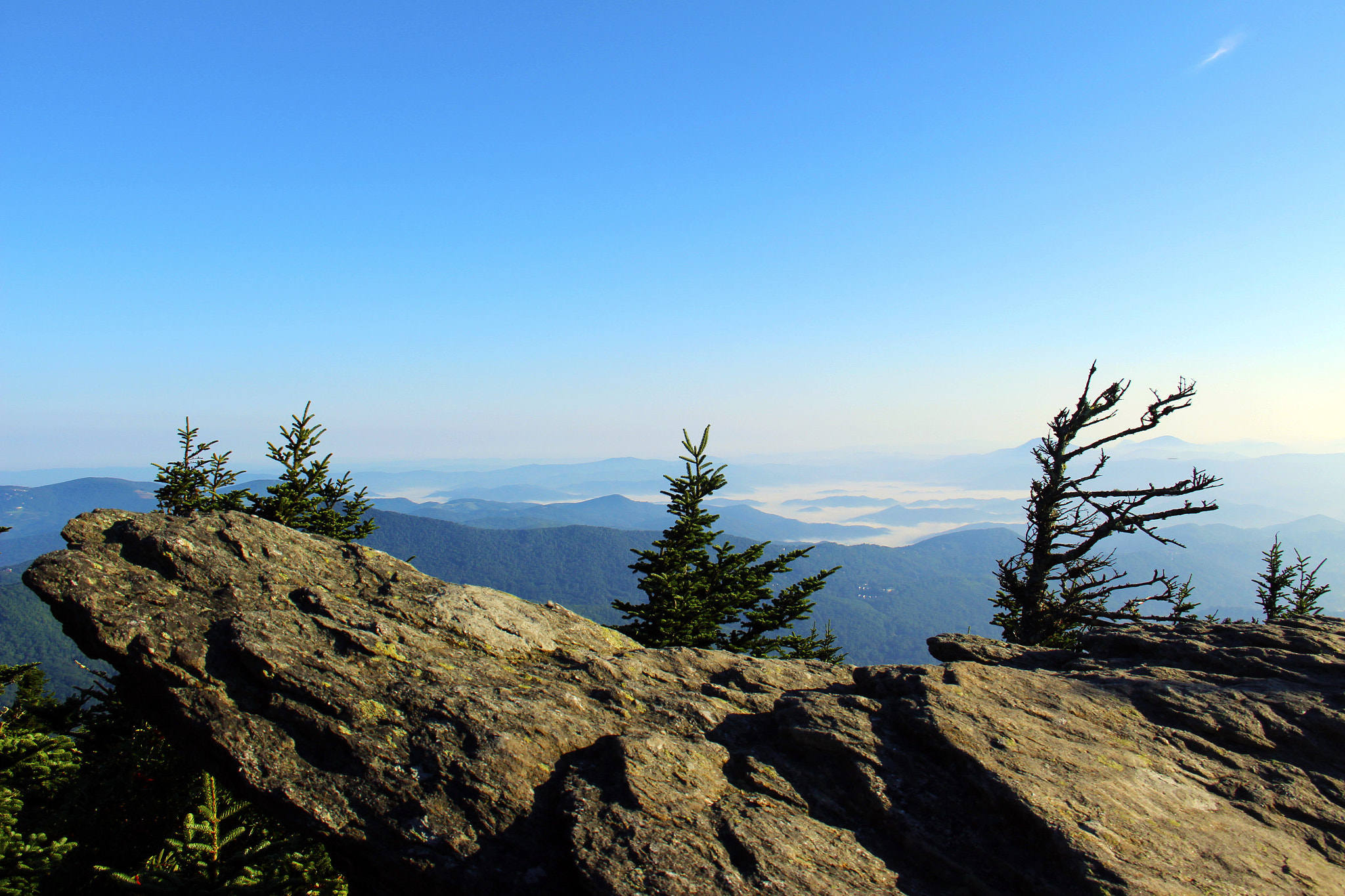 Canon EF-S 18-200mm F3.5-5.6 IS sample photo. The view from calloway peak just after sunrise photography