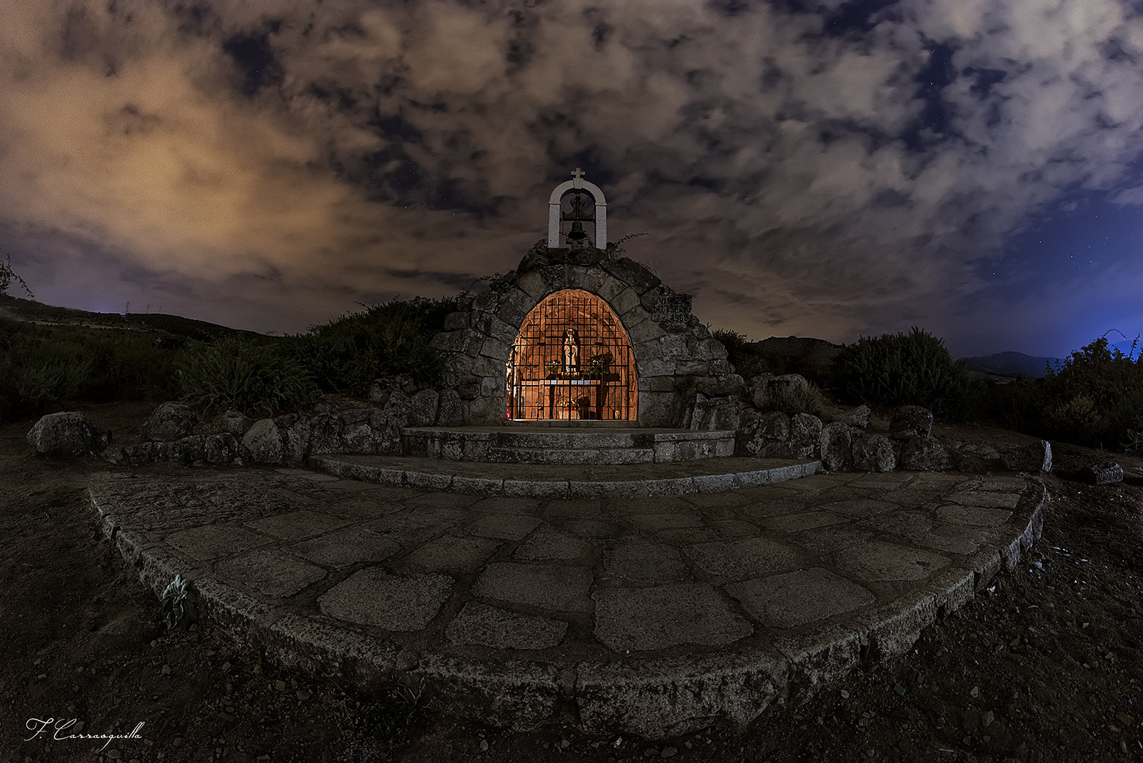 Samyang 12mm F2.8 ED AS NCS Fisheye sample photo. Entre mitades photography