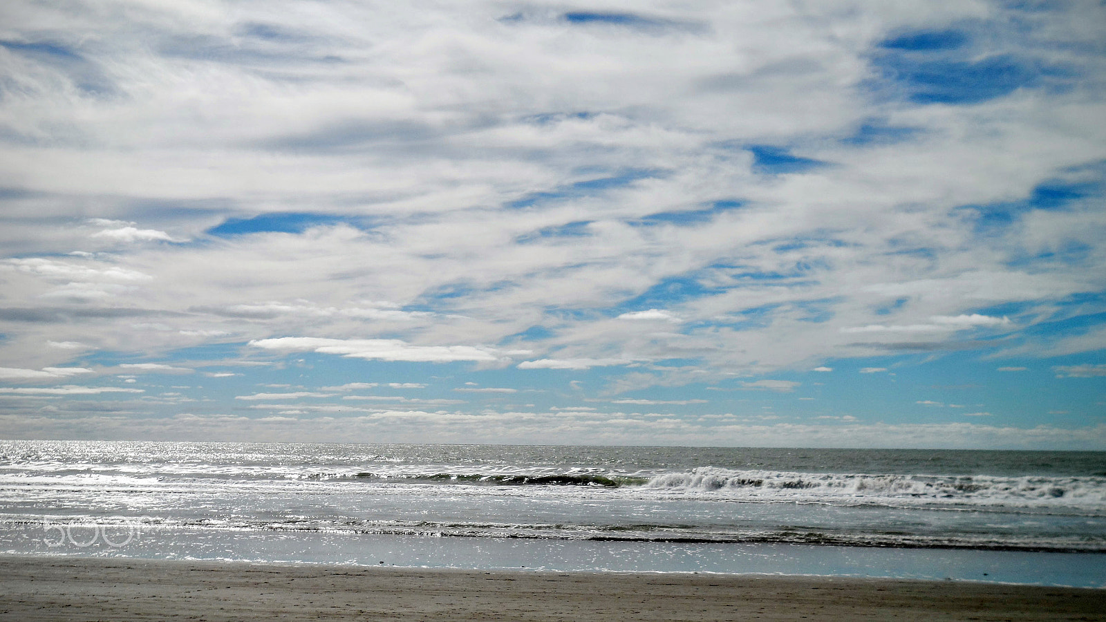 Samsung MV800 sample photo. Sand, sea & sky photography