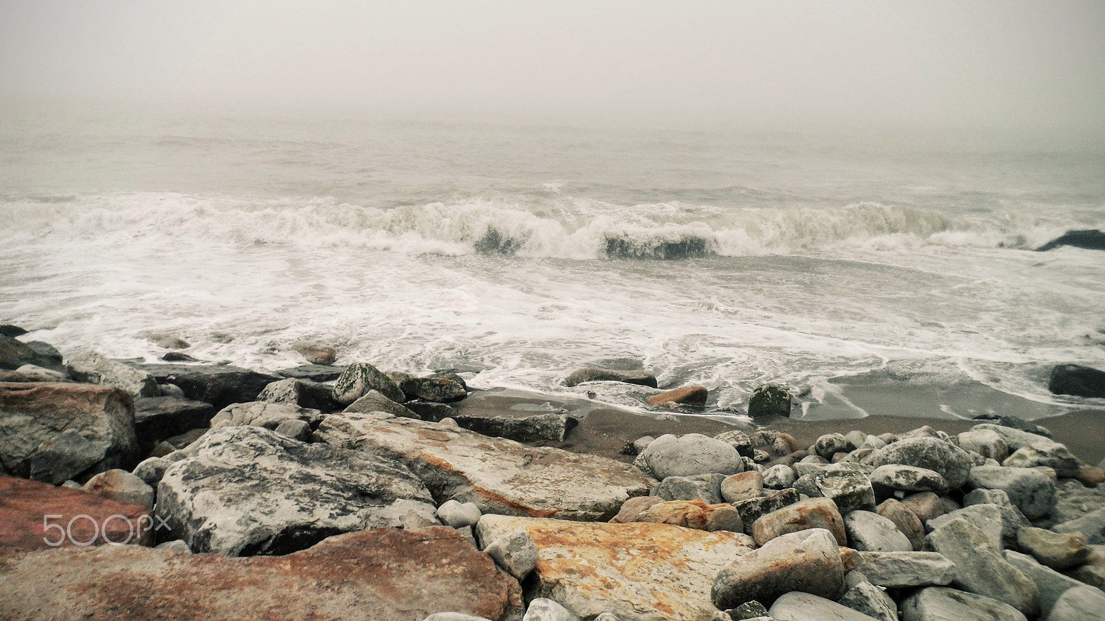 Samsung MV800 sample photo. Stones on the sea shore photography