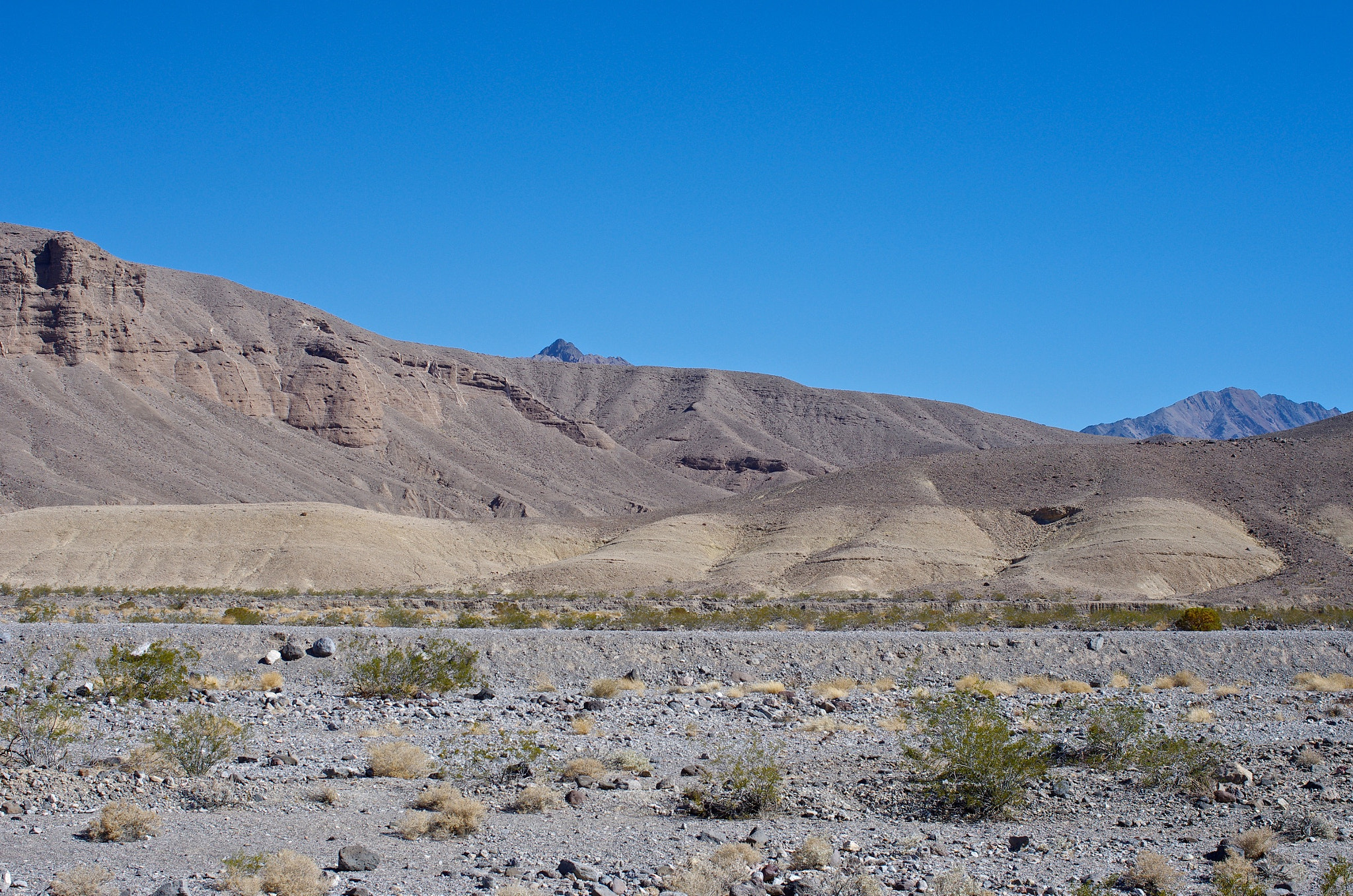 Pentax K-5 II sample photo. On the way to the death valley photography