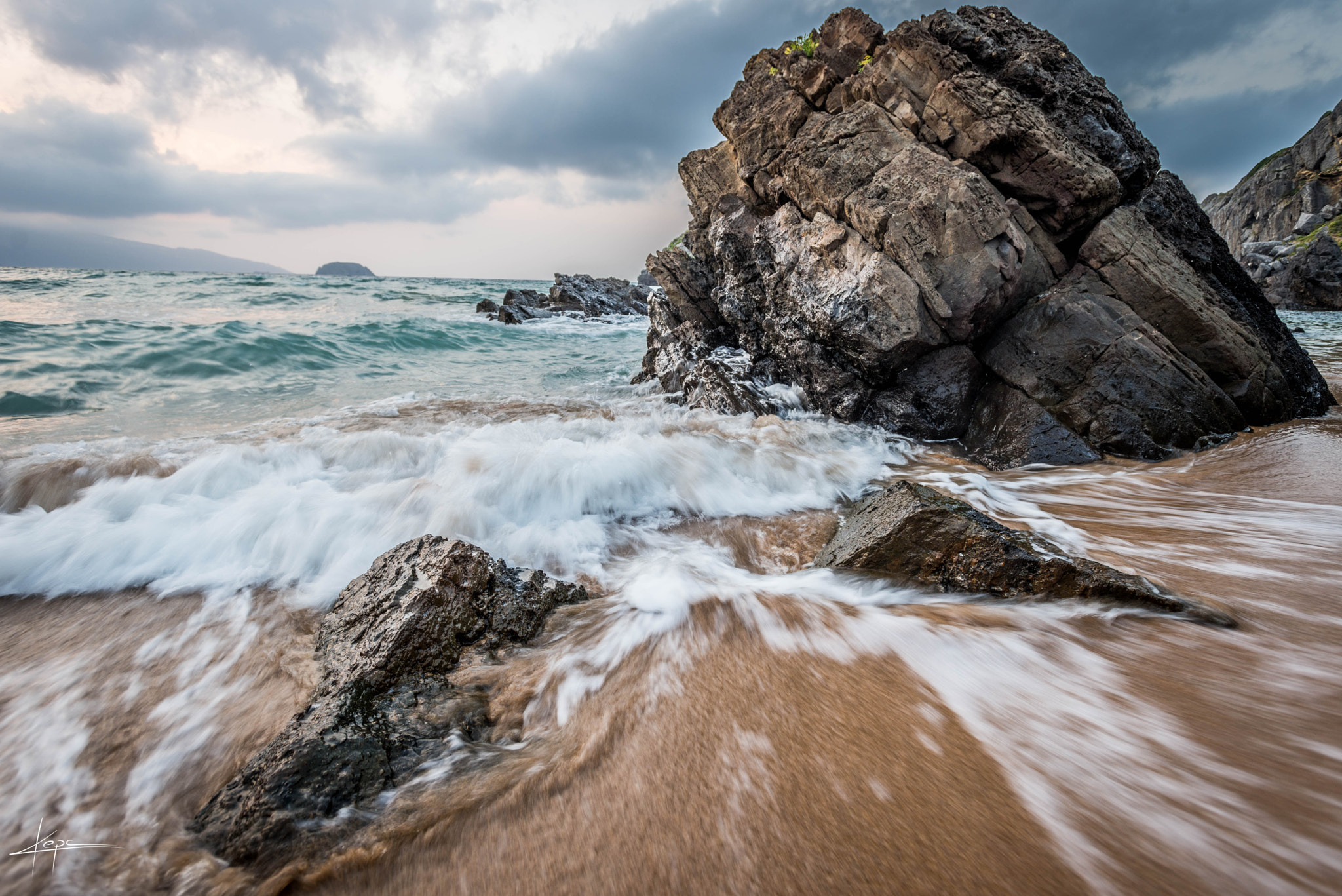Nikon AF-S Nikkor 17-35mm F2.8D ED-IF sample photo. The power of the sea photography