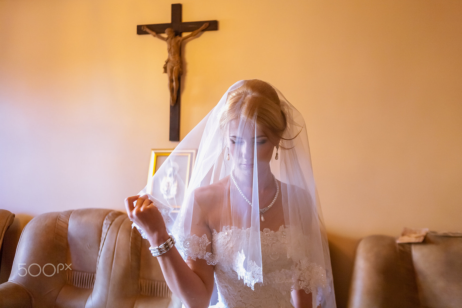 Canon EOS 5D + Canon EF 35mm F2 sample photo. Bride is covered with bridal veiling photography