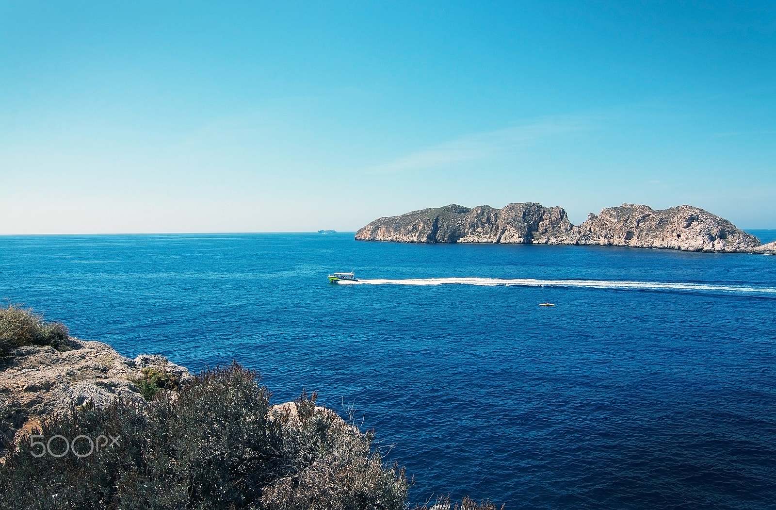 Nikon D7100 + AF Nikkor 50mm f/1.4 sample photo. Rocky landscape, mediterranean ocean and islets of malgrats photography