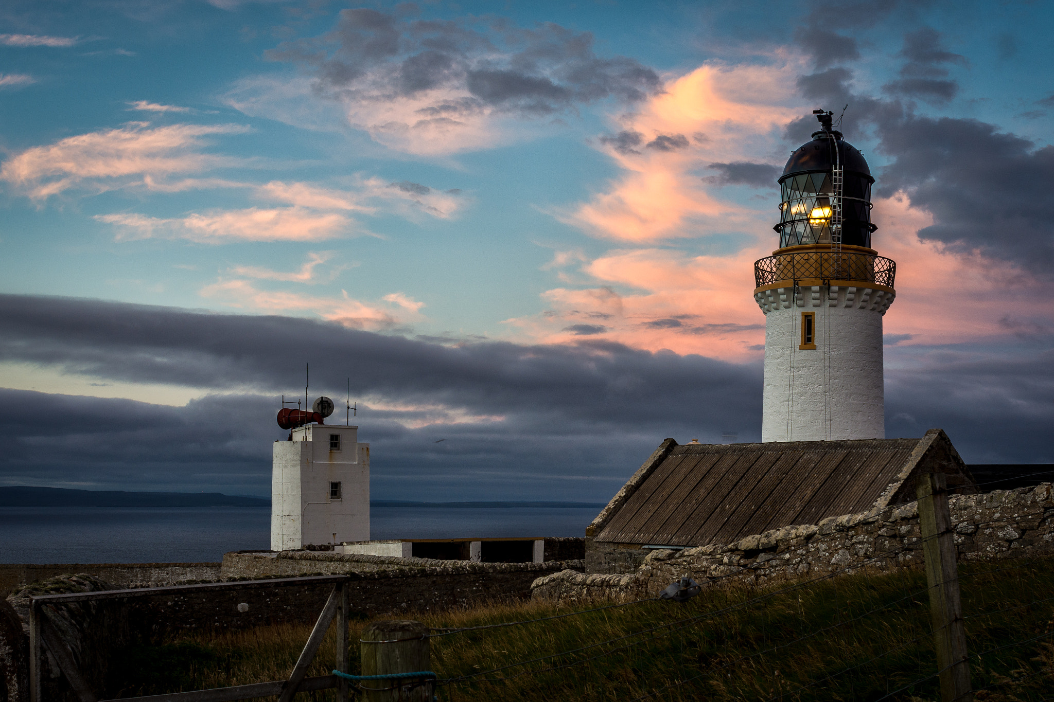Nikon D7200 + Nikon AF Nikkor 24mm F2.8D sample photo. The most northerly lighthouse of mainland britain photography