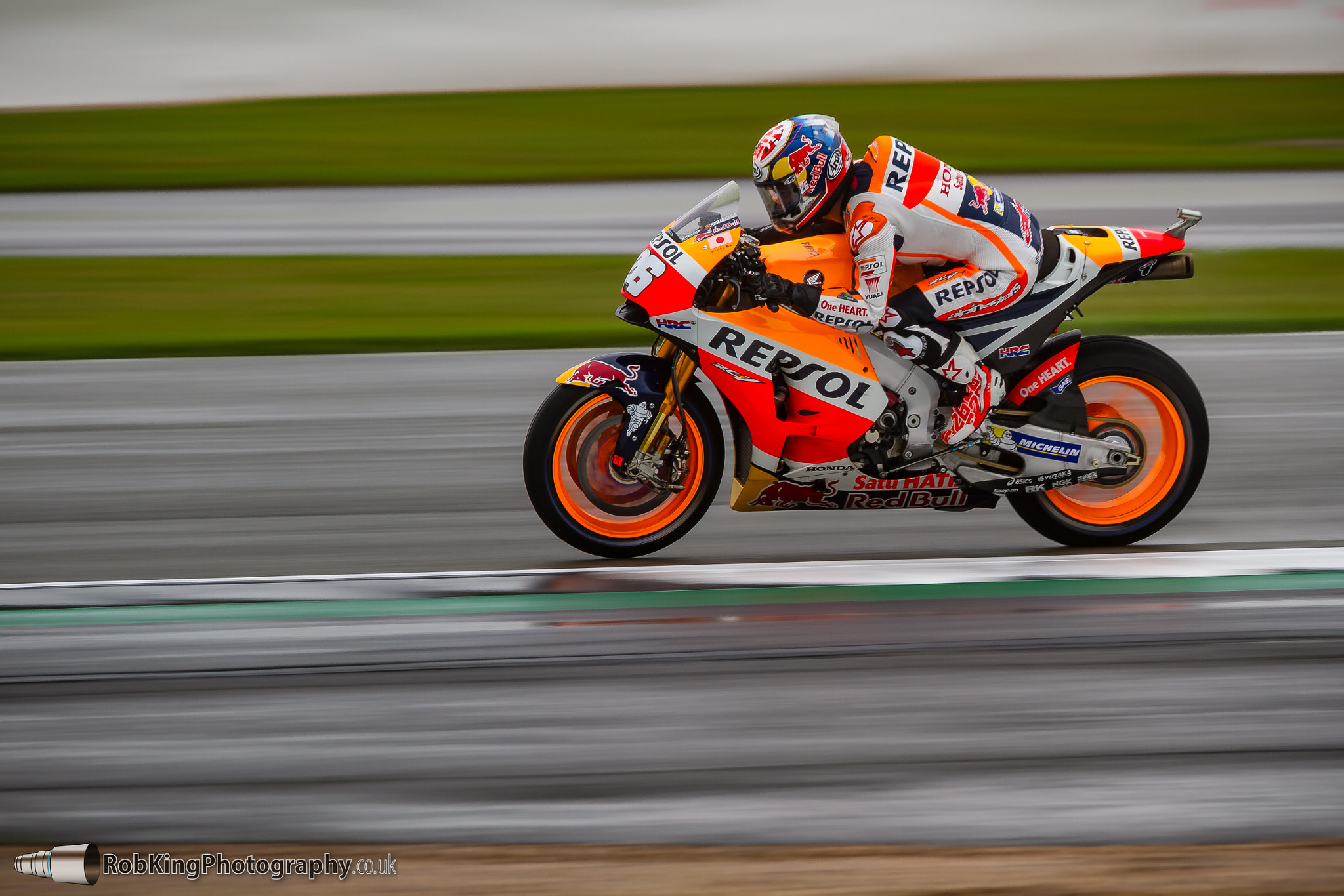 Canon EOS 7D + Canon EF 300mm F2.8L IS USM sample photo. Danni pedrosa photography