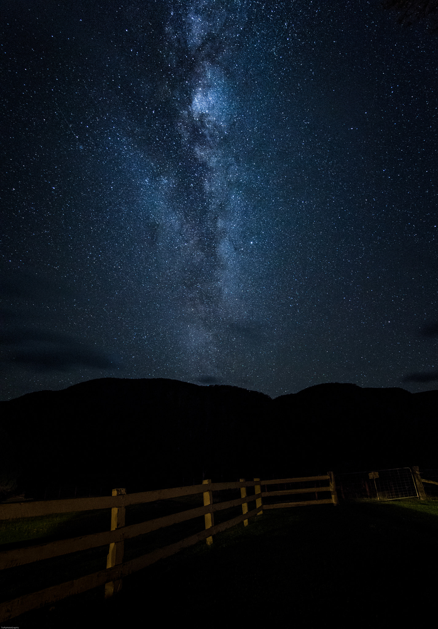 Samyang 14mm F2.8 ED AS IF UMC sample photo. Milky way at the poplars, glen davis nsw australia photography