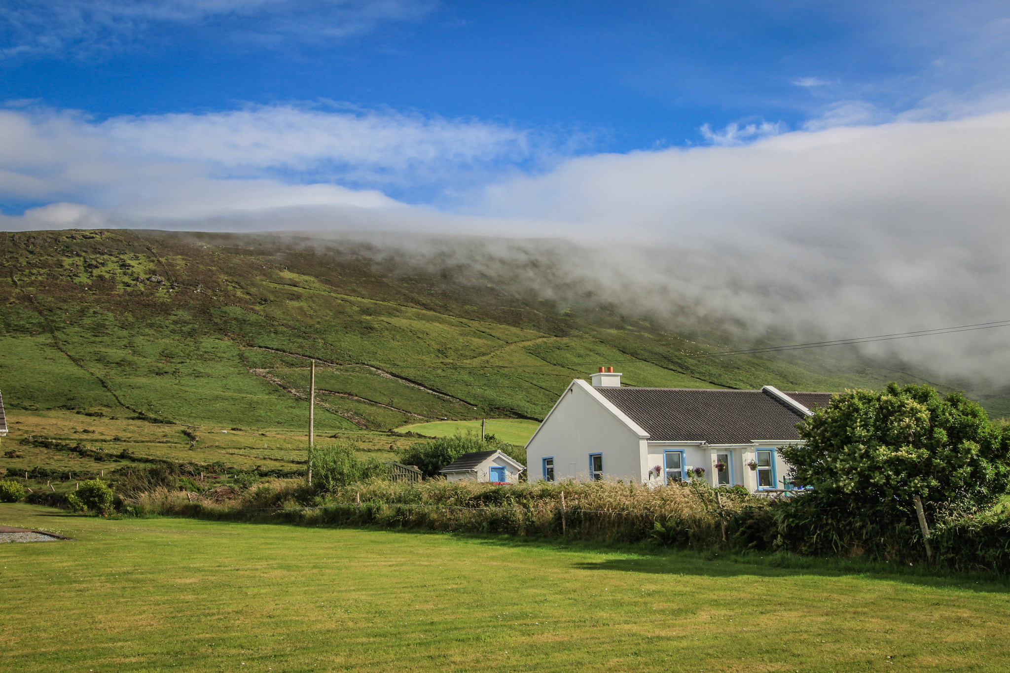 Canon EOS 500D (EOS Rebel T1i / EOS Kiss X3) sample photo. Slea head cottage photography