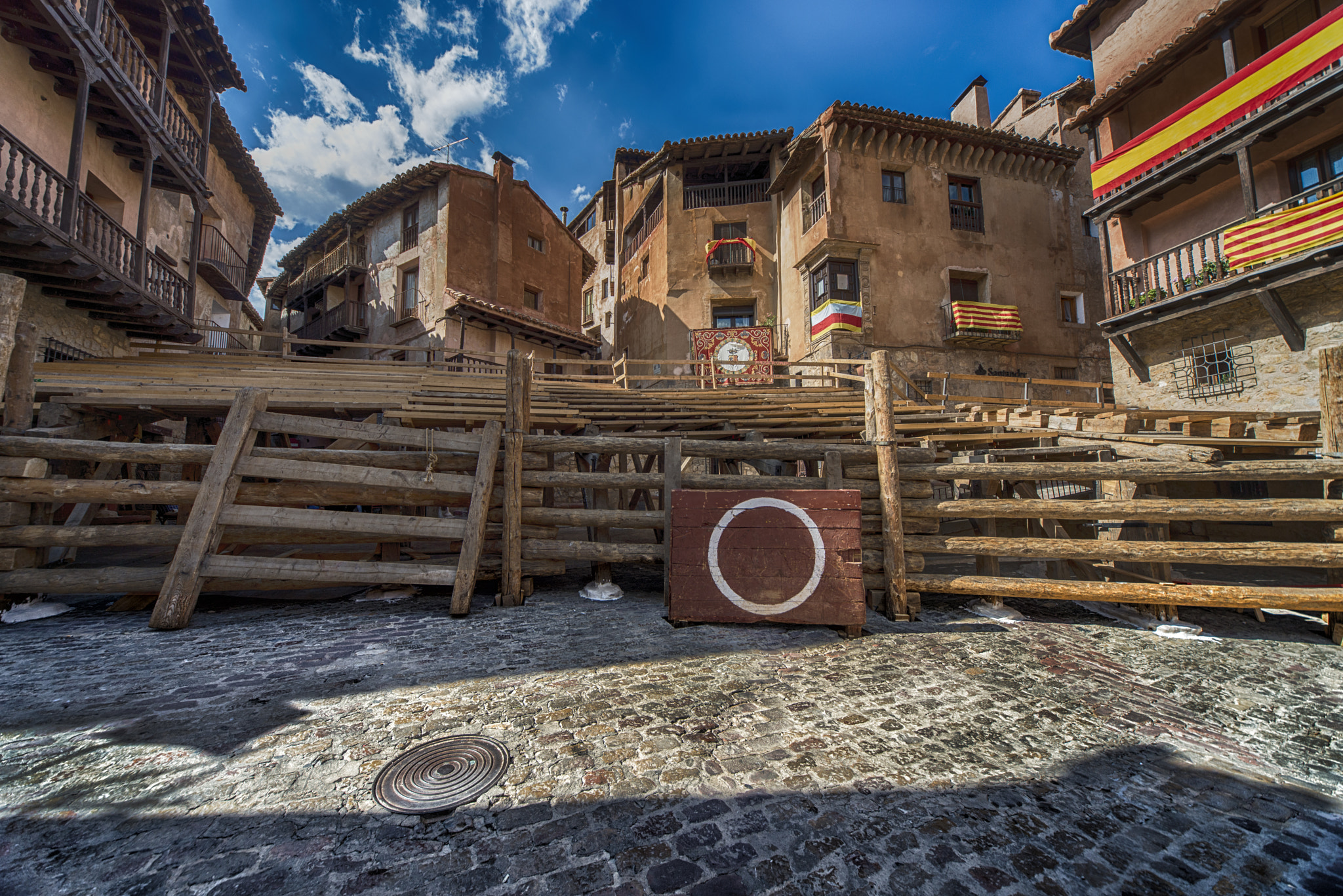 Sigma 12-24mm F4.5-5.6 EX DG Aspherical HSM sample photo. La plaza photography