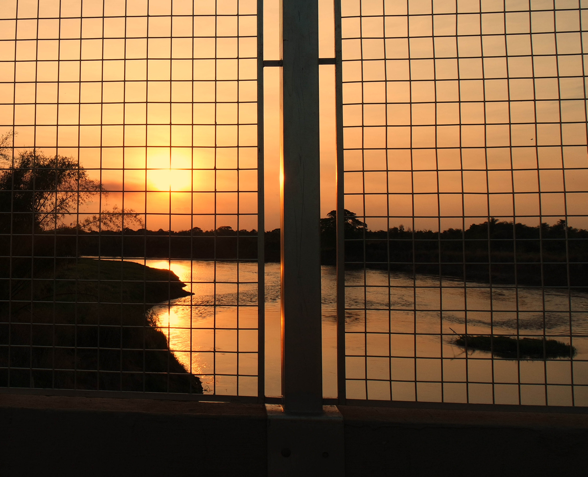 Samsung NX mini sample photo. My daily sun photography