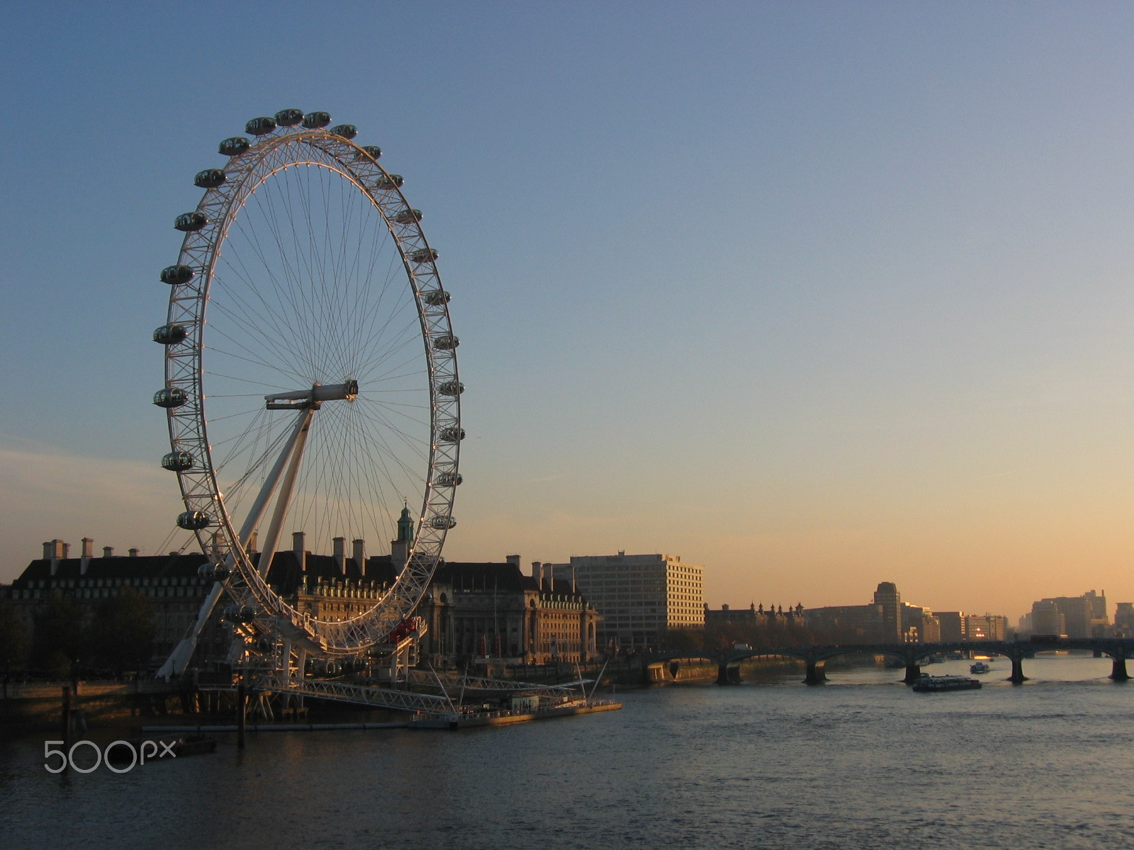 Canon POWERSHOT A80 sample photo. London eye at sunset photography