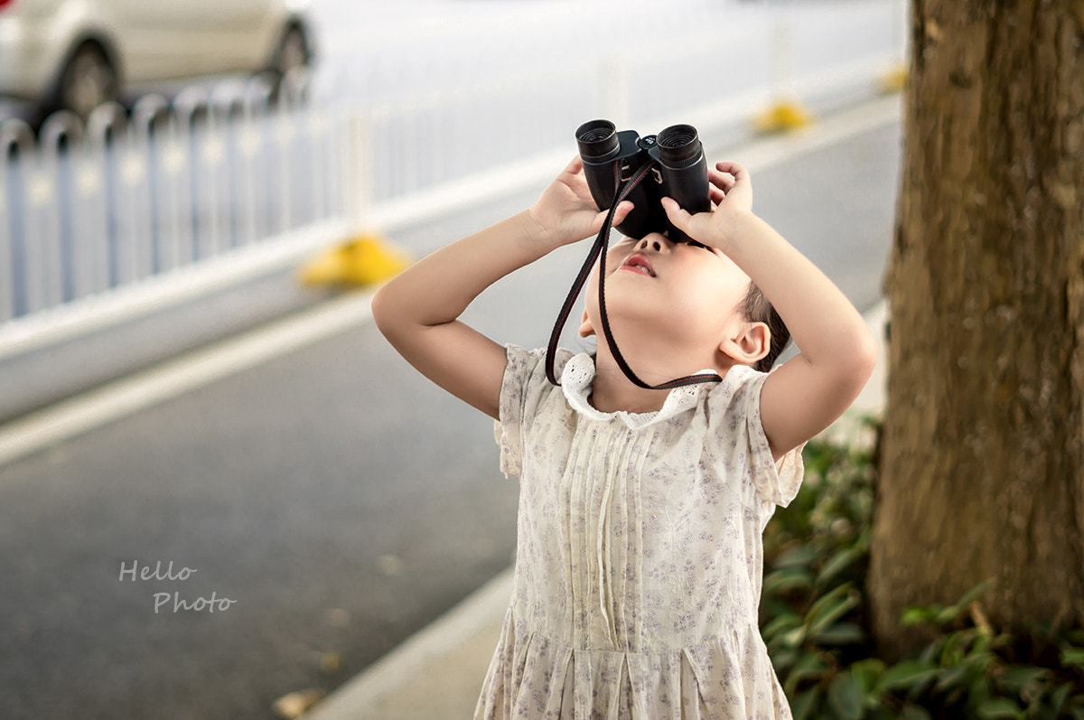 Sony Alpha NEX-5N + 50mm F1.8 sample photo. Clever girl photography