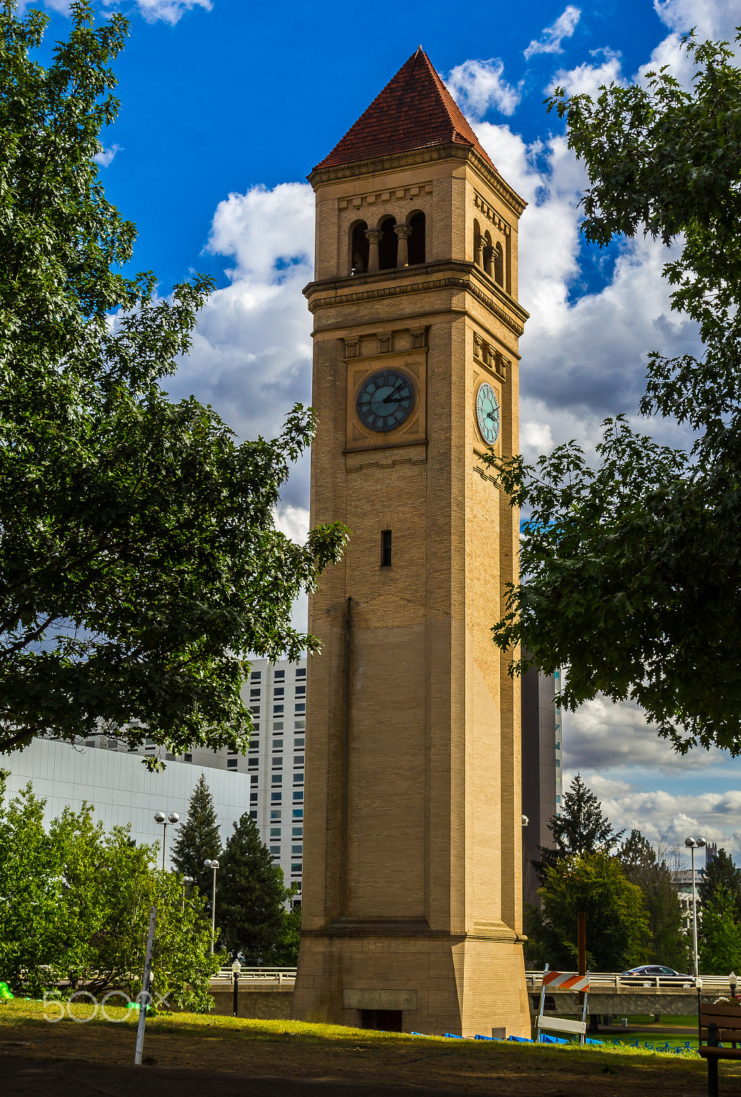 Canon EOS 1200D (EOS Rebel T5 / EOS Kiss X70 / EOS Hi) sample photo. Clock tower photography