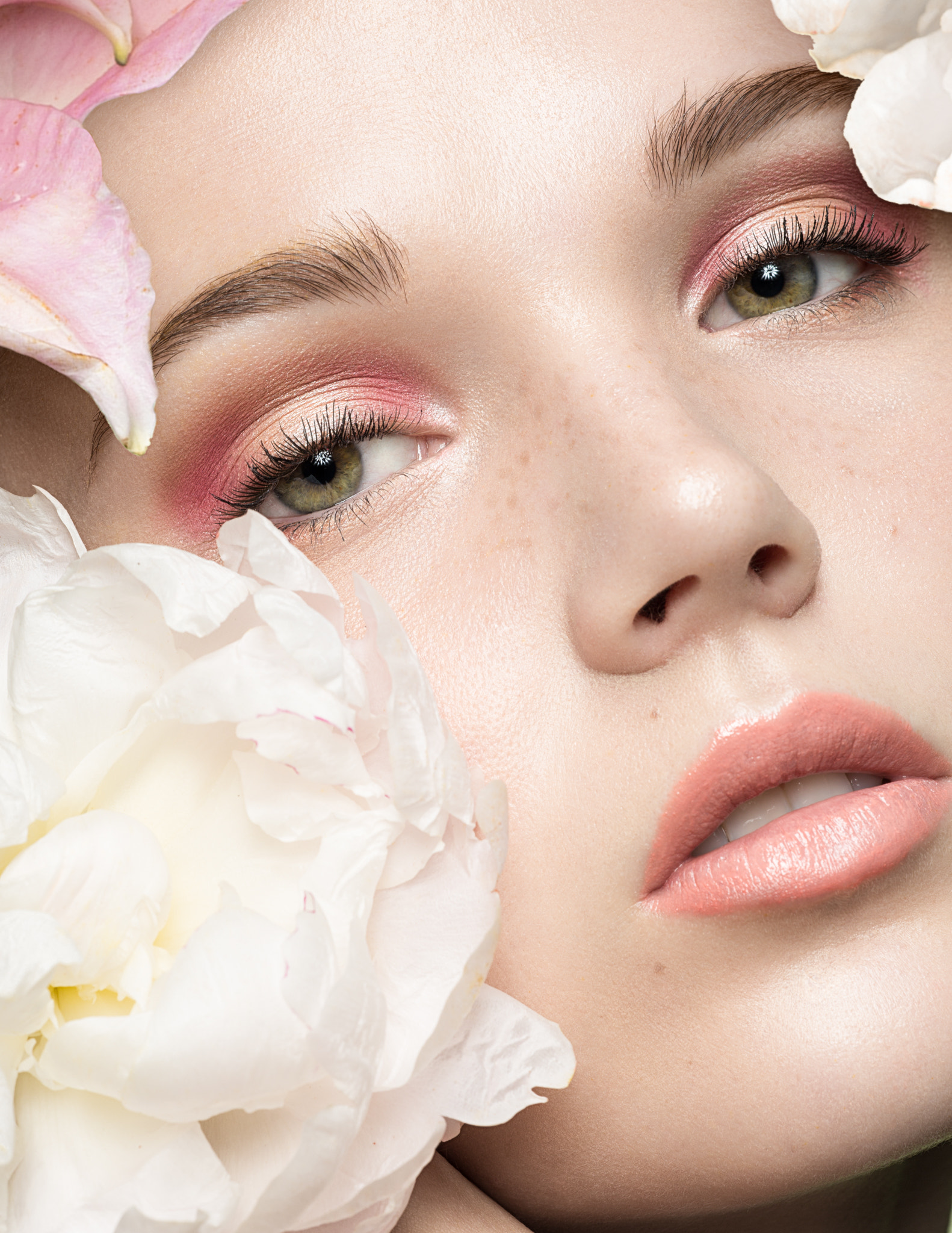 Sigma APO Macro 150mm f/2.8 EX DG HSM sample photo. Paris flower crown jesca cluff photography commerical beauty photographer photography