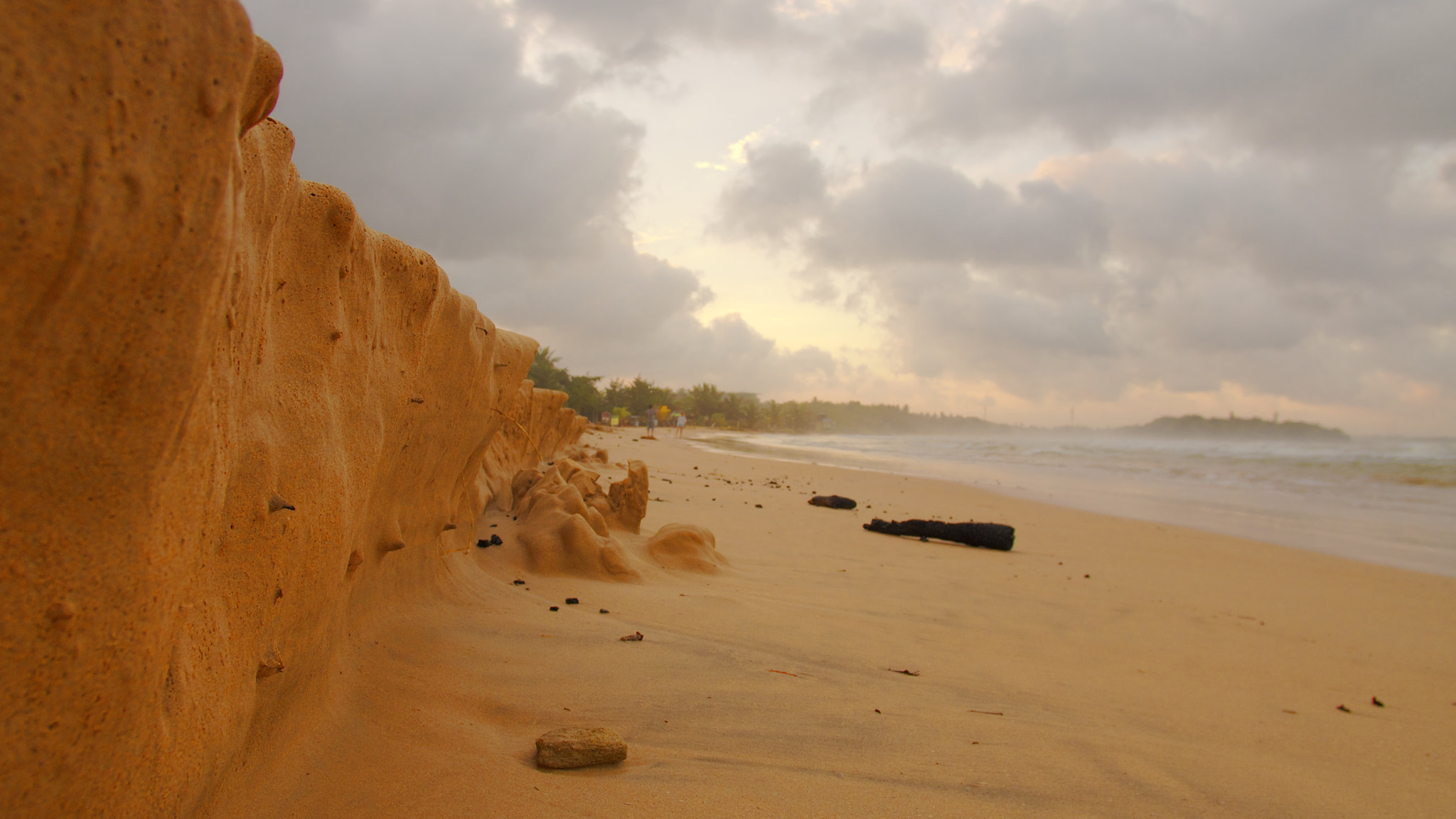 Pentax smc DA 14mm F2.8 ED (IF) sample photo. Sandy beach photography