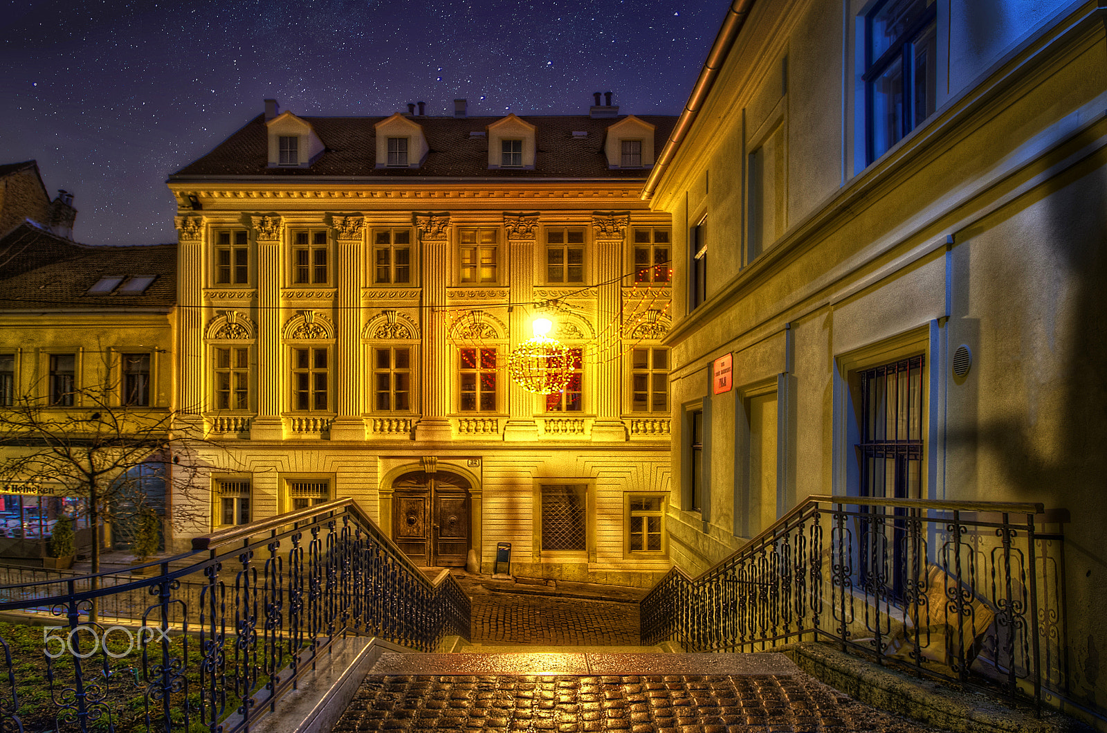 Pentax K-5 sample photo. Dangerous night photography