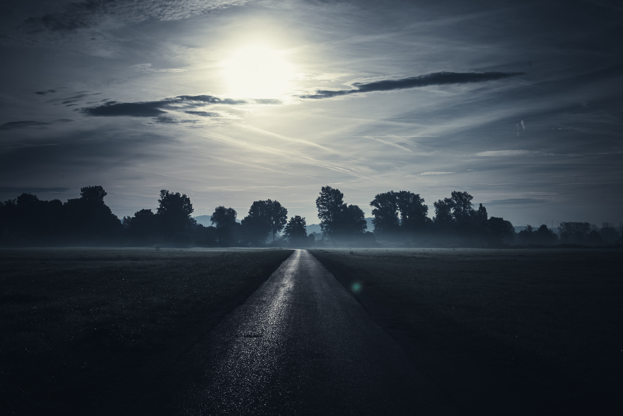 AF Zoom-Nikkor 24-50mm f/3.3-4.5 sample photo. Foggy sunrise photography