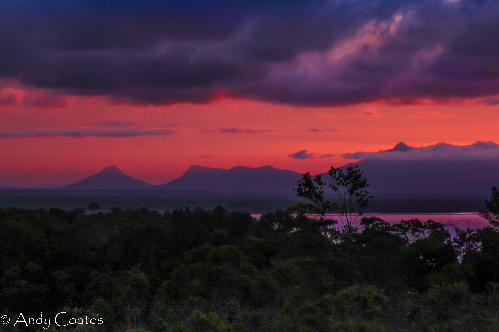 Canon EOS 550D (EOS Rebel T2i / EOS Kiss X4) sample photo. Borneo sunset photography
