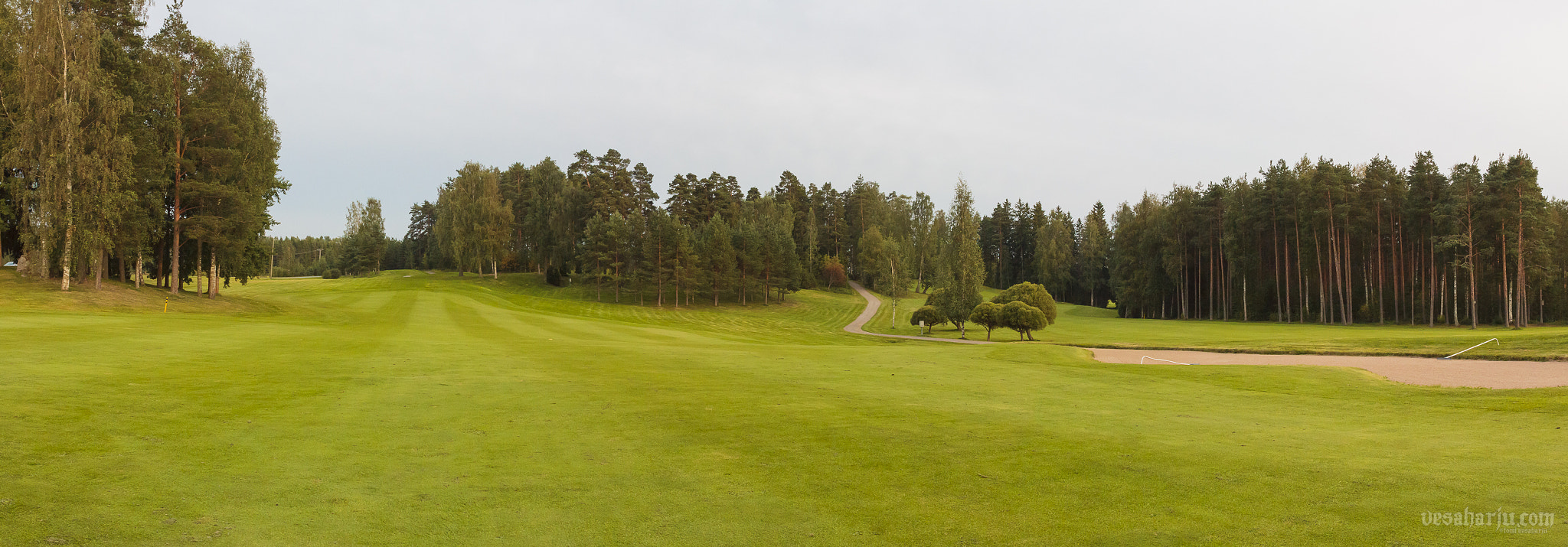 Canon EF 20mm F2.8 USM sample photo. Golf course photography
