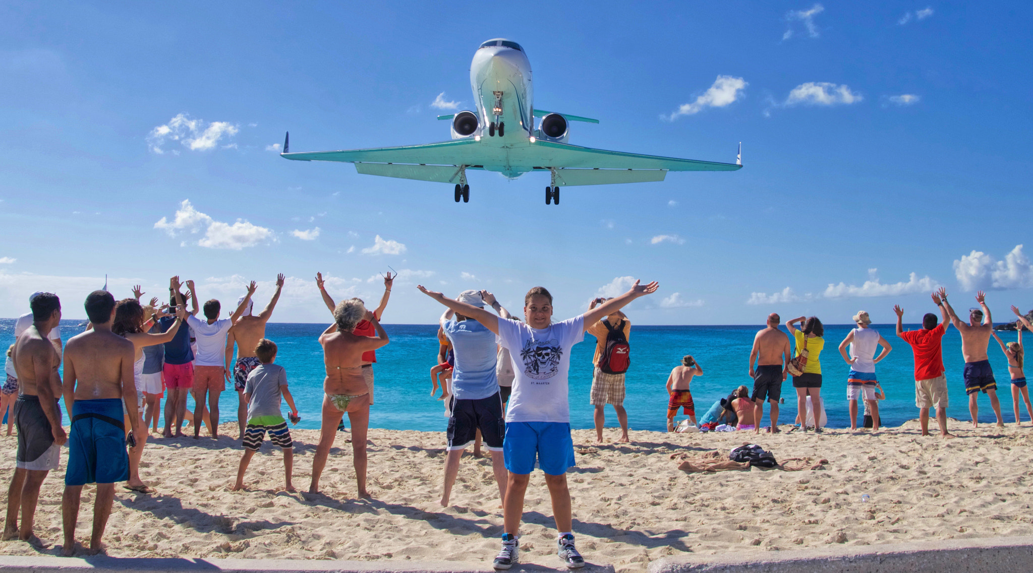 Pentax K-3 + Pentax smc DA 18-270mm F3.5-6.3 ED SDM sample photo. Private jet arriving low at pjia - st.maarten photography