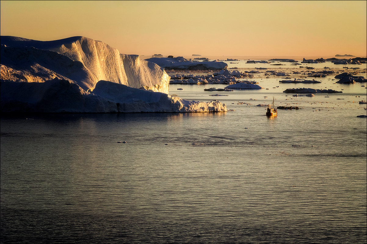 Nikon 1 Nikkor VR 30-110mm F3.8-5.6 sample photo. Greenland - midnight sun at ilulissat photography