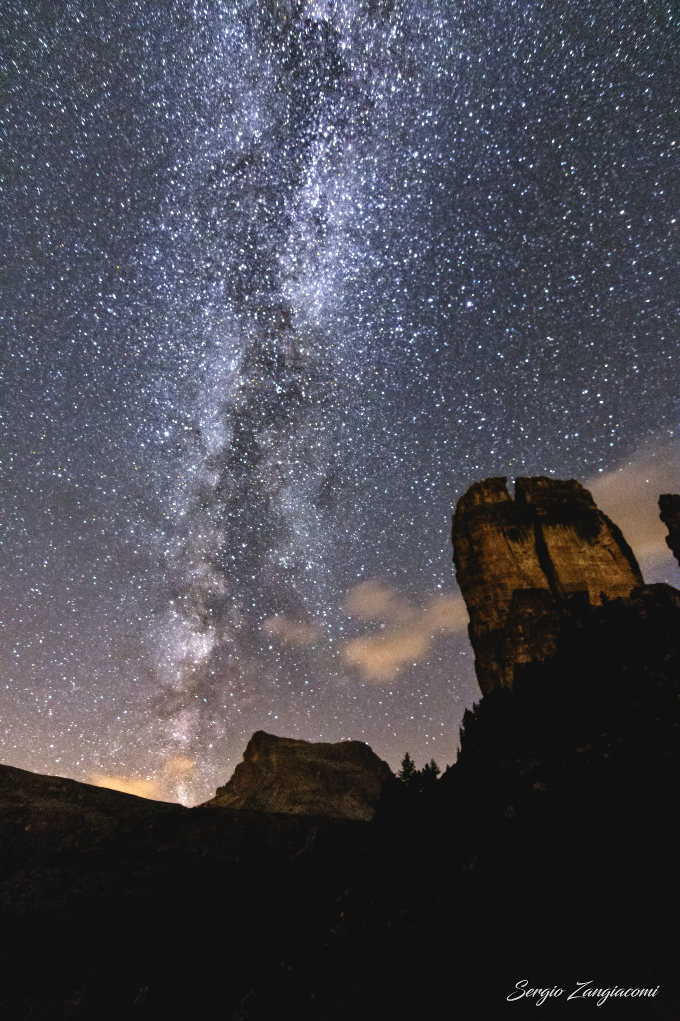 Canon EOS 750D (EOS Rebel T6i / EOS Kiss X8i) sample photo. 5 torri milky way photography