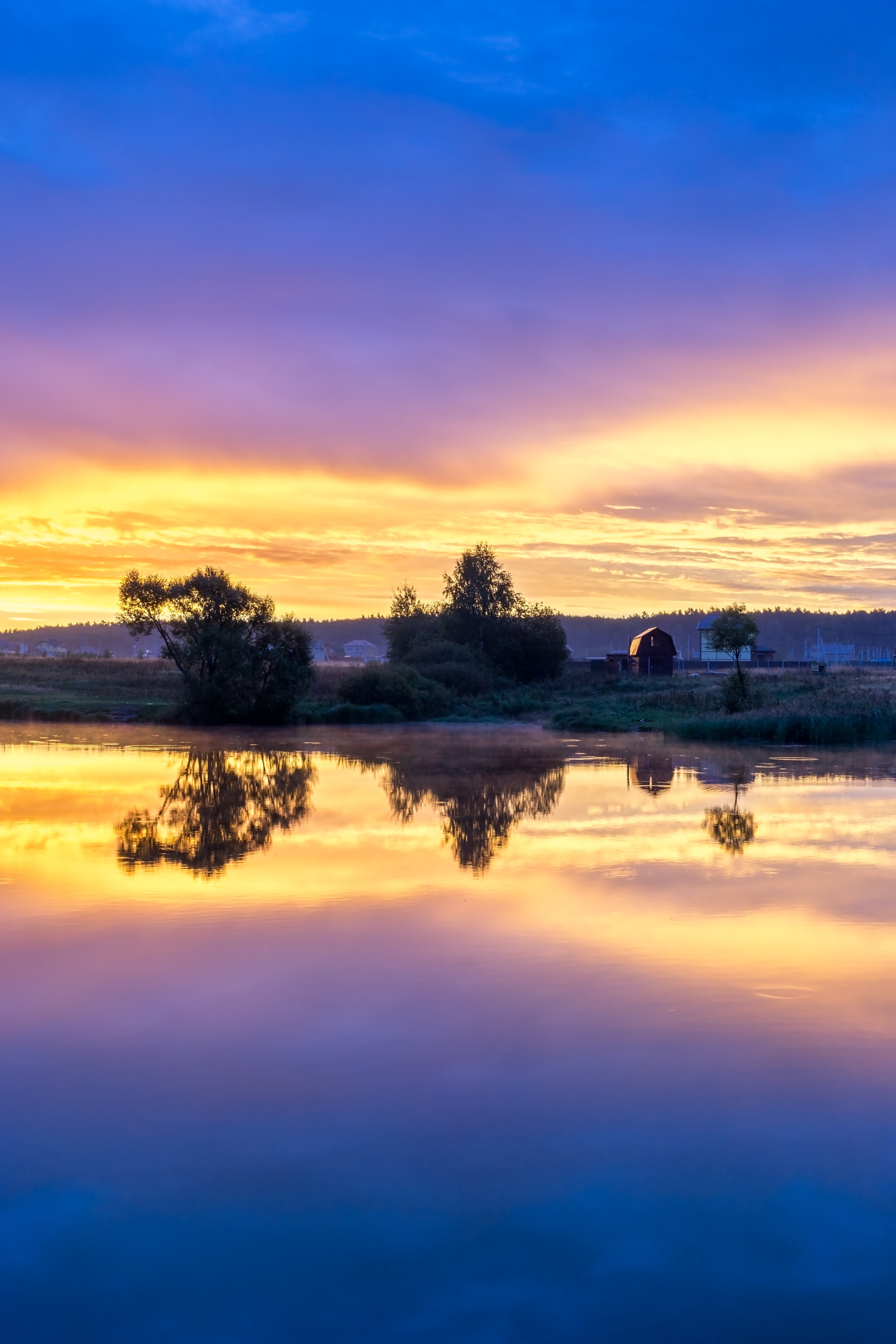 Sony FE 28mm F2 sample photo. Fire in the sky photography