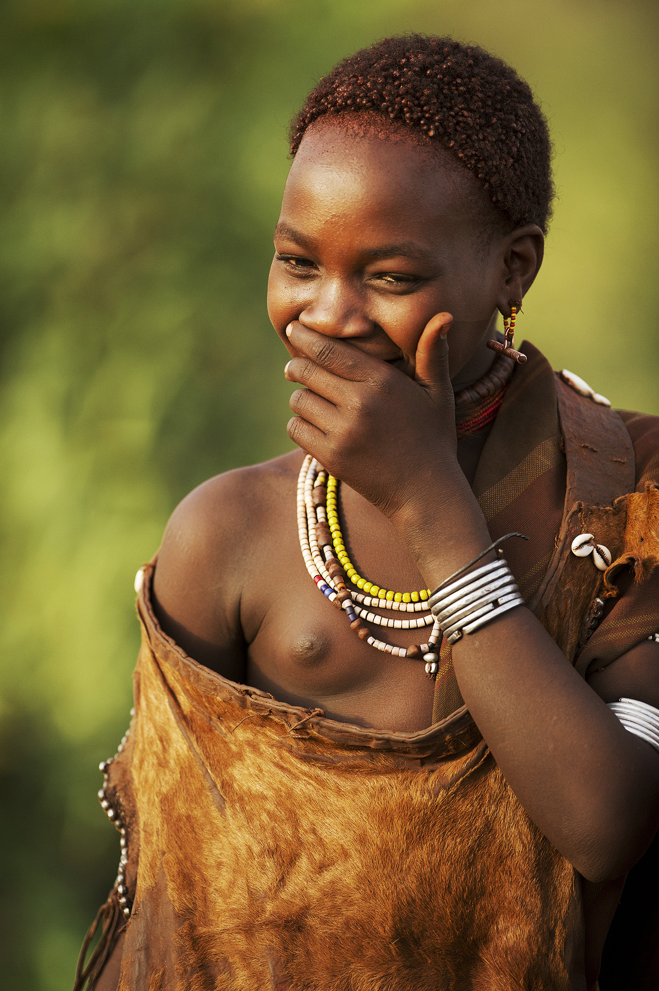 AF-S Nikkor 300mm f/2.8D IF-ED II sample photo. An african girl photography